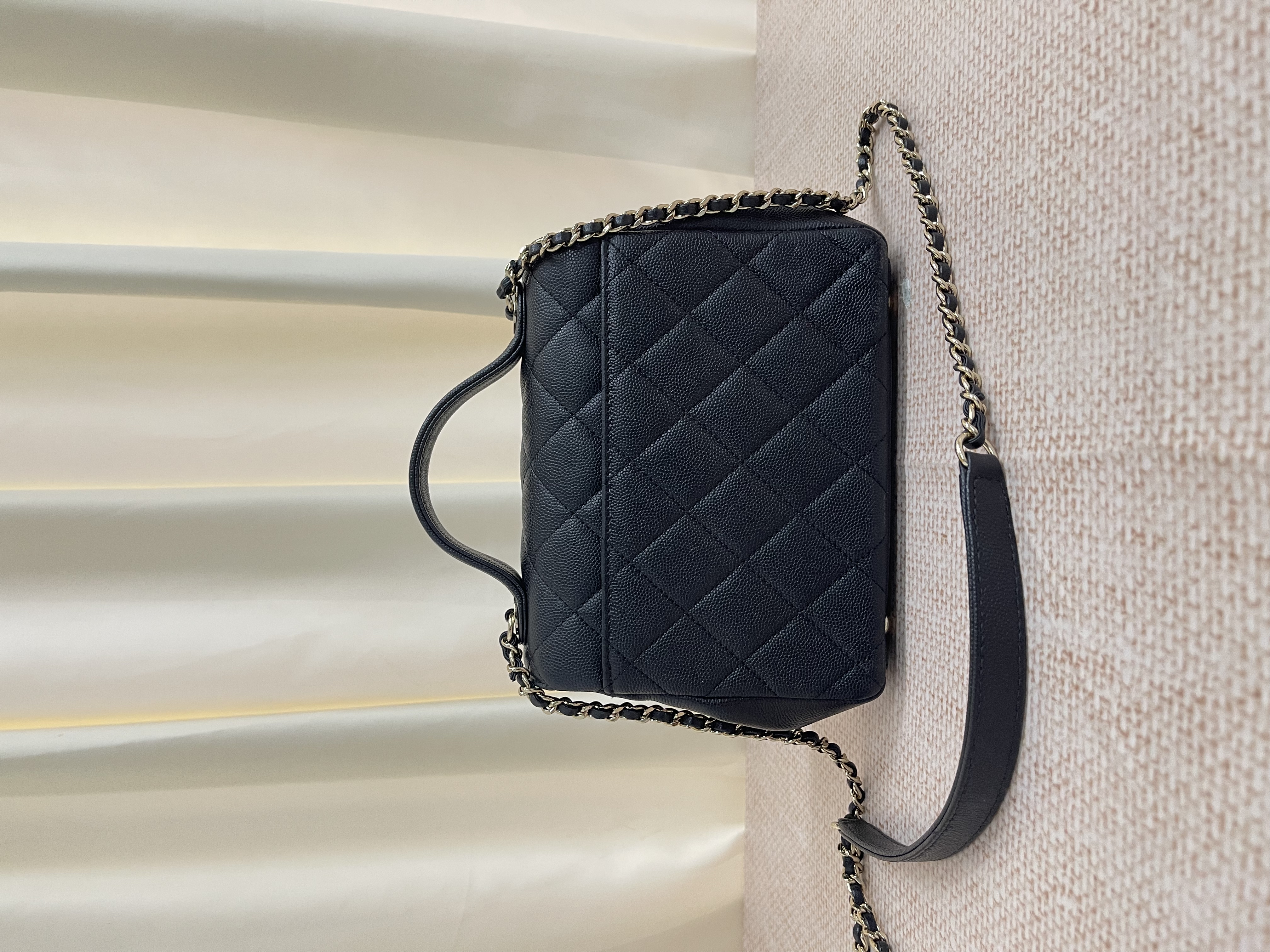 Pre-owned Chanel Business Affinity Bag/ Product Code: 26051701