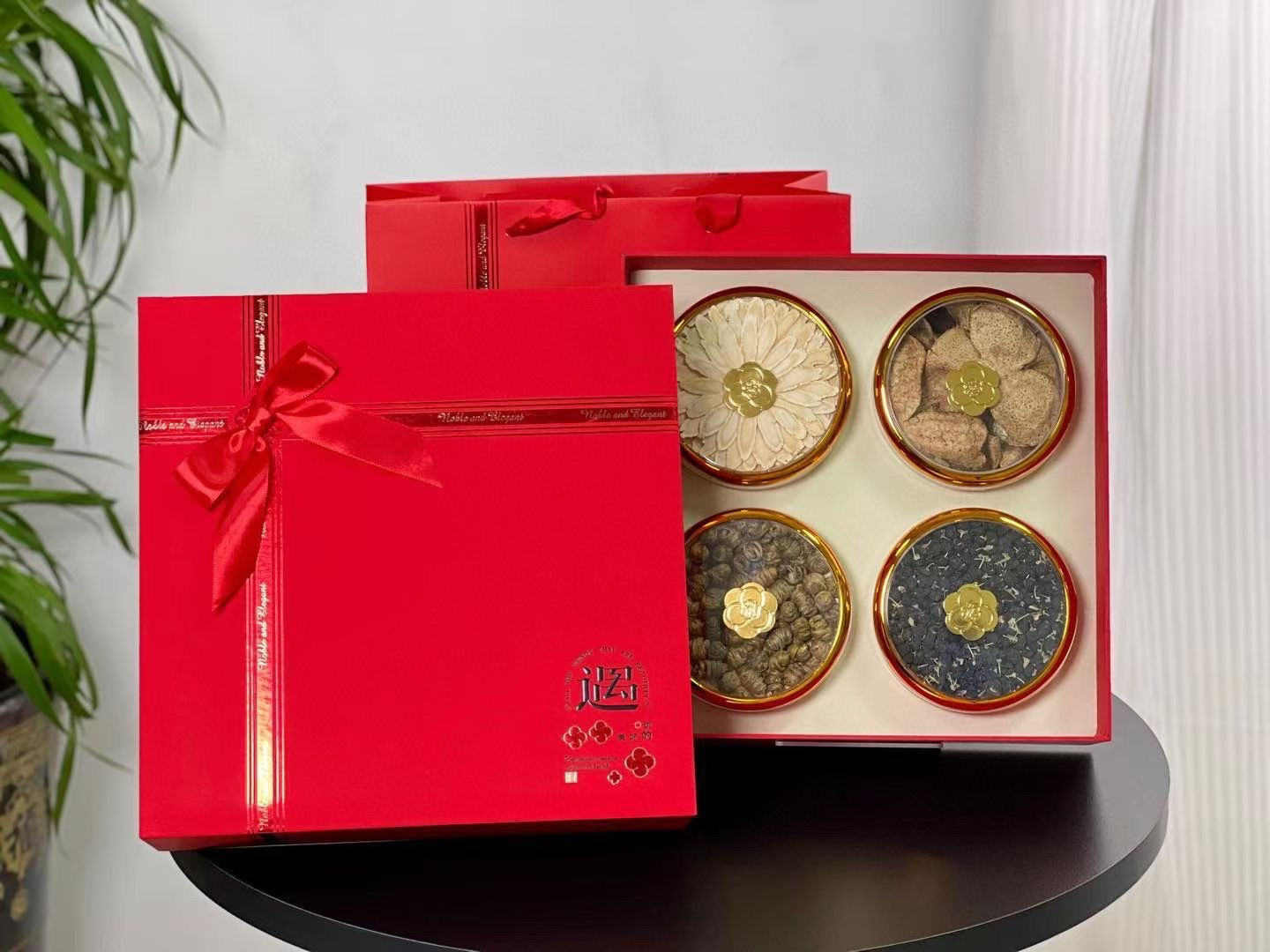  中秋節送禮首選 🎁『禮遇』四拼滋補禮盒，一份禮藏四重心意～​ ✨西洋參+陳皮+石斛+黑枸杞 