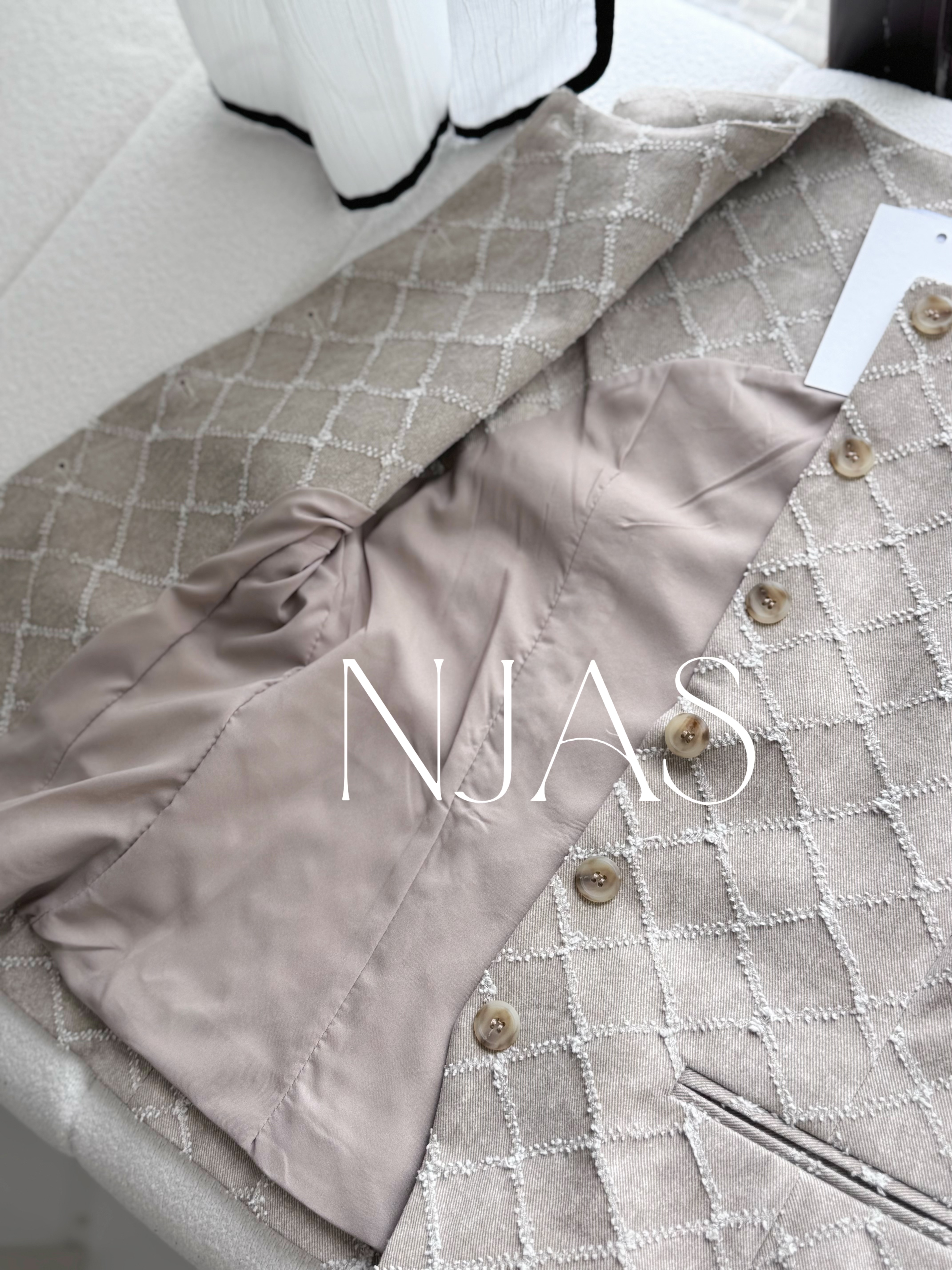MARGOT Elegant Diamond Vest