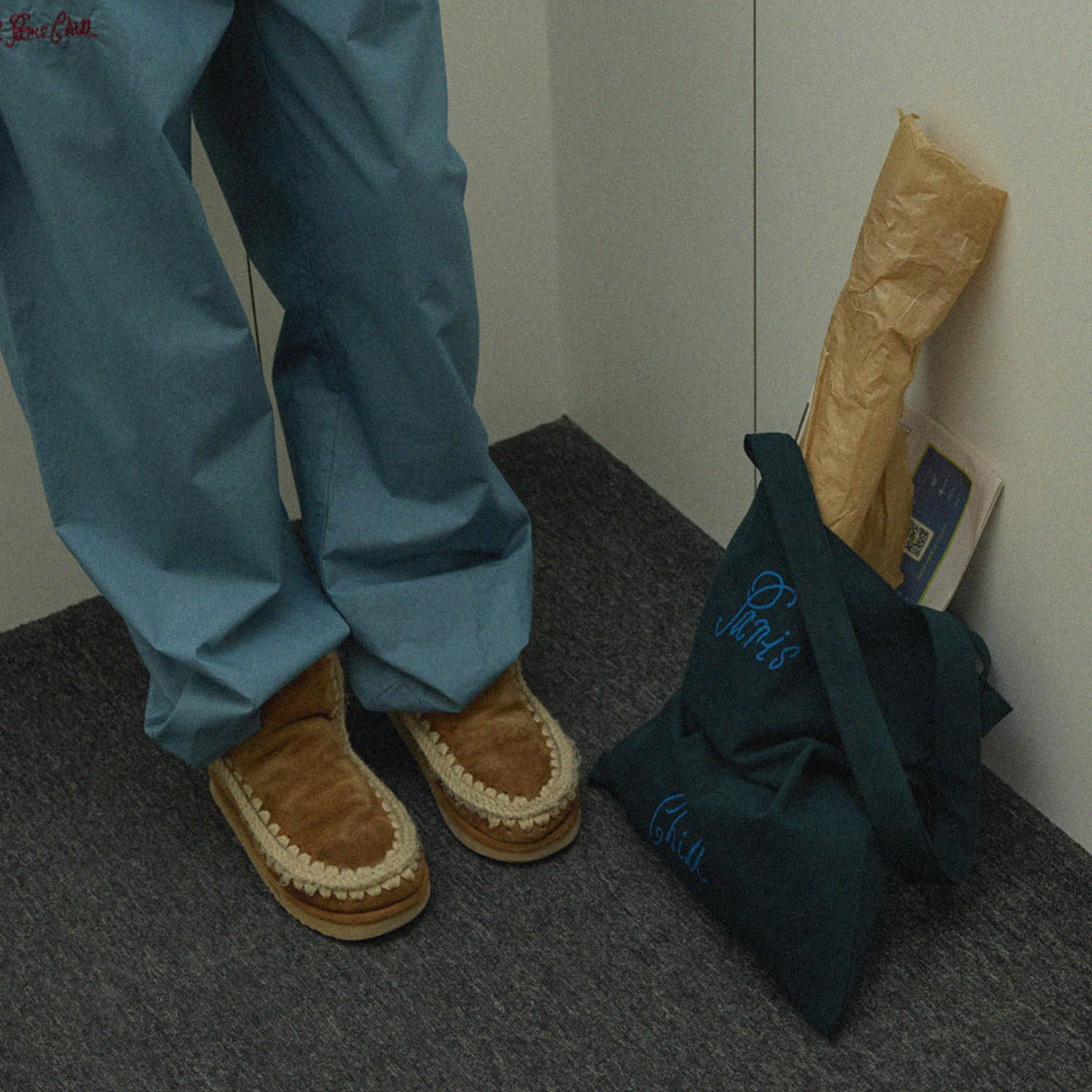 HÔTEL 827 Poétique Shoulder Bag (Black Leaf)