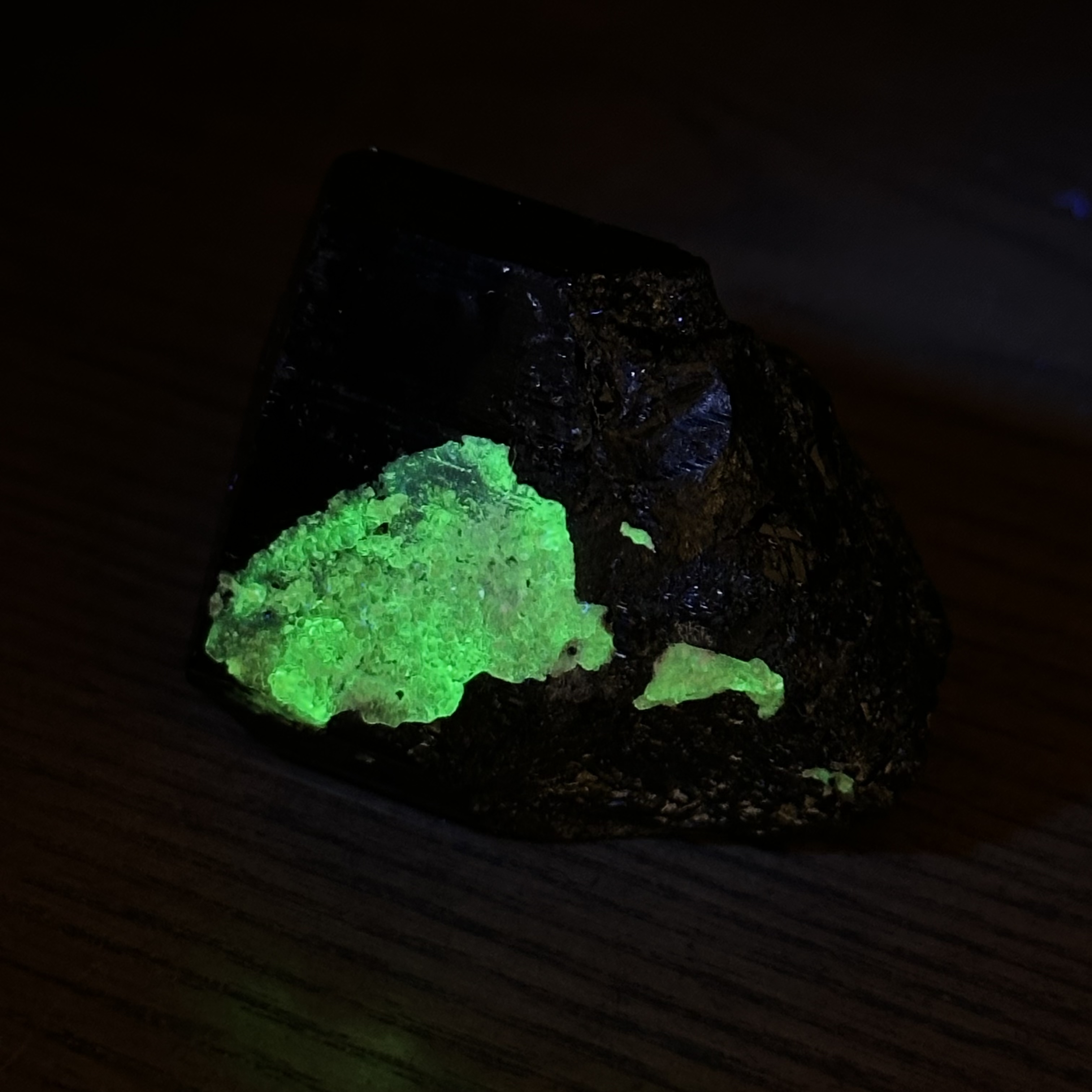 納米比亞 黑碧璽 - Schorl/ Black Tourmaline DR116
