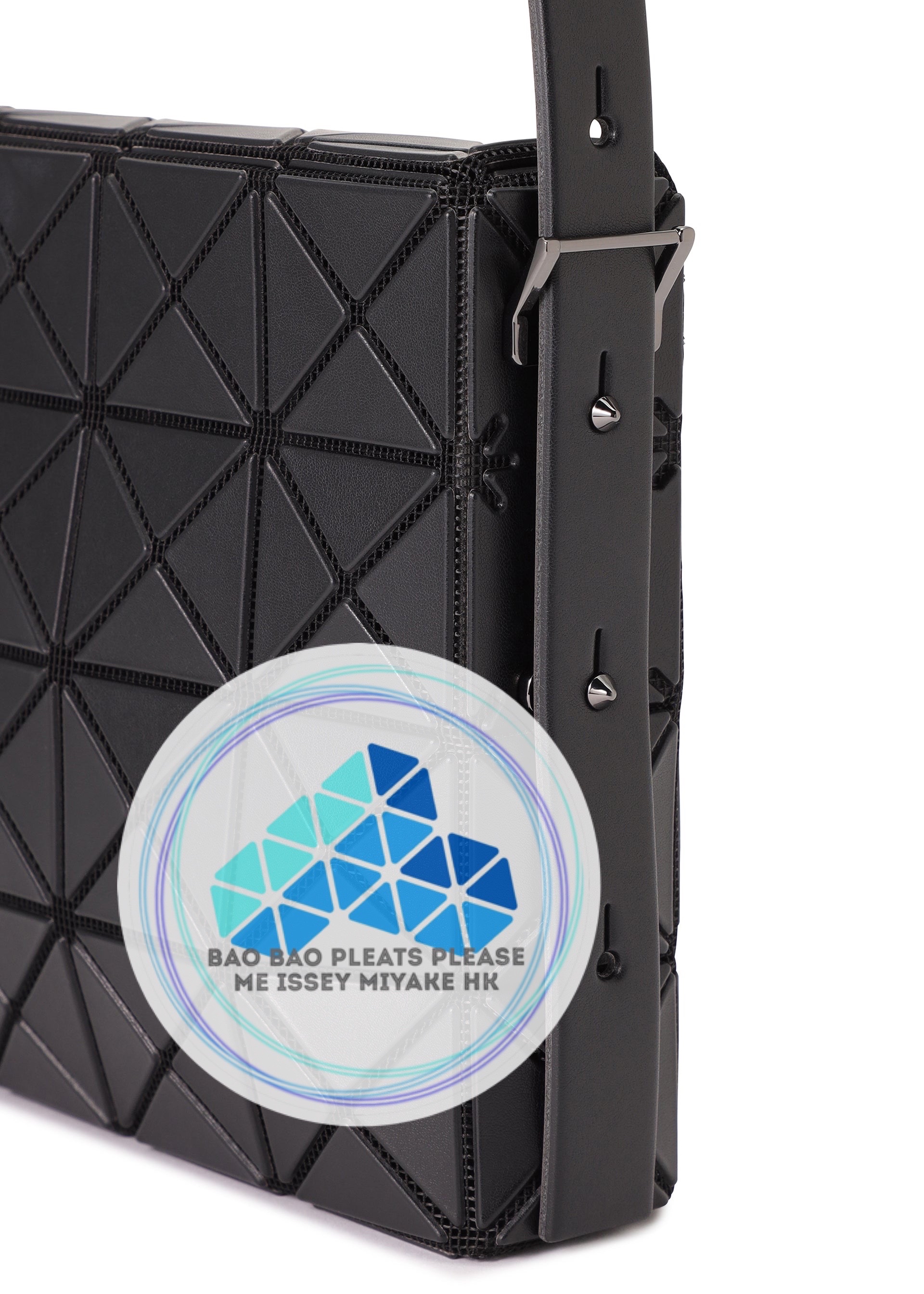 BAO BAO 啞皮立體方箱型斜孭袋OBLONG 4x6 Crossbody bag S size