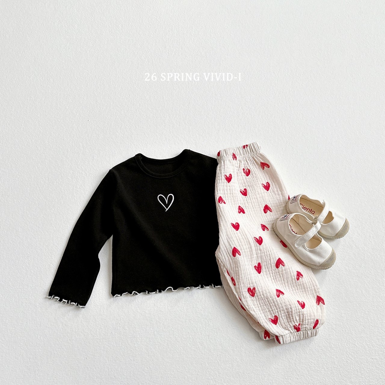 🌸預訂 韓國直送🌸🇰🇷VIVIDI三色愛心刺繡拼色花邊長袖上衣