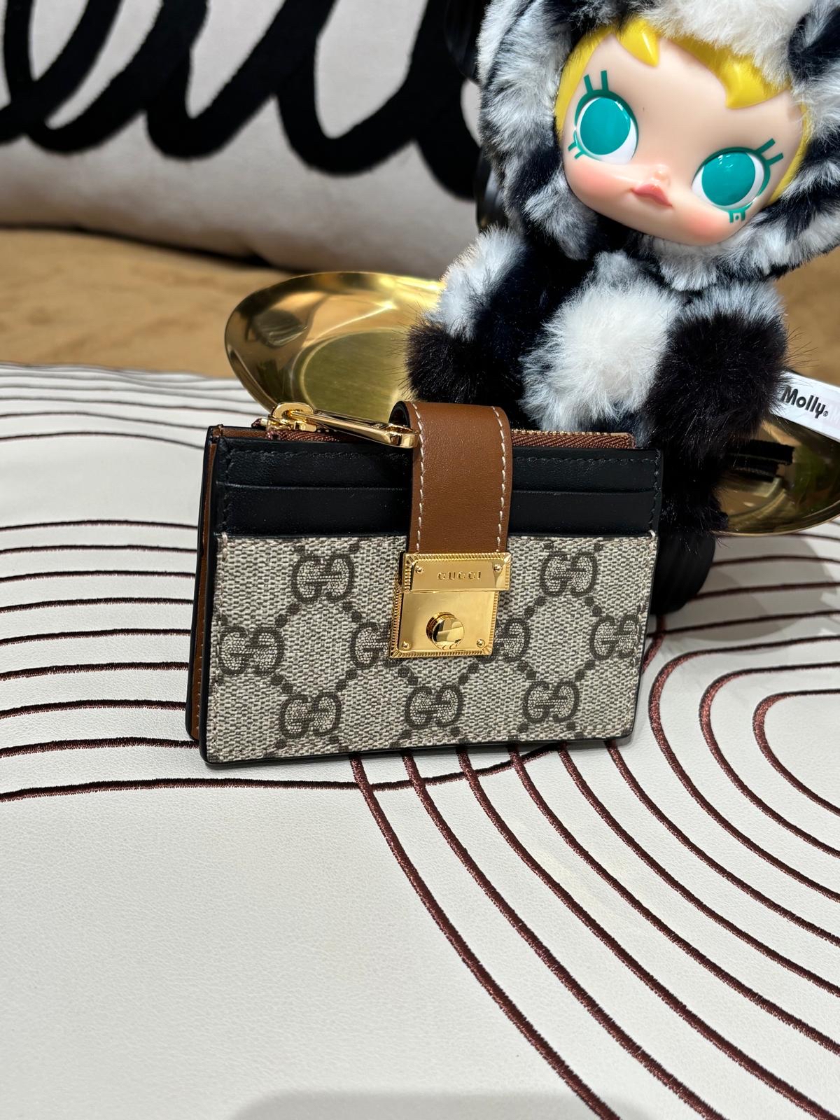 Gucci interlocking card holder 658228 100%Authentic,98%new ✅box 