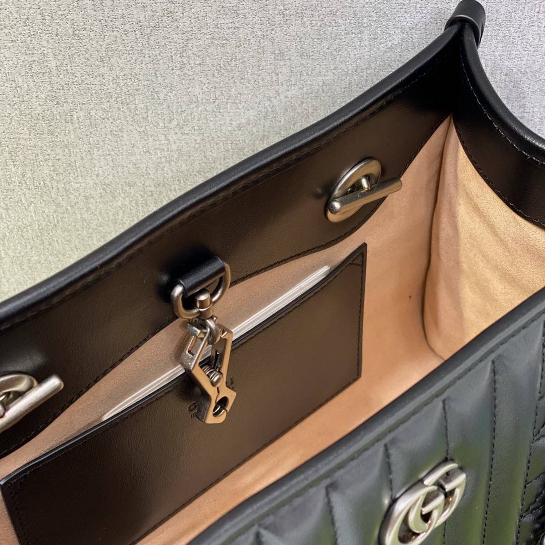 ▪大货实拍图 𝗚𝗚 𝗠𝗮𝗿𝗺𝗼𝗻𝘁几何系列 型号：681483 尺寸：26.5*19*11cm