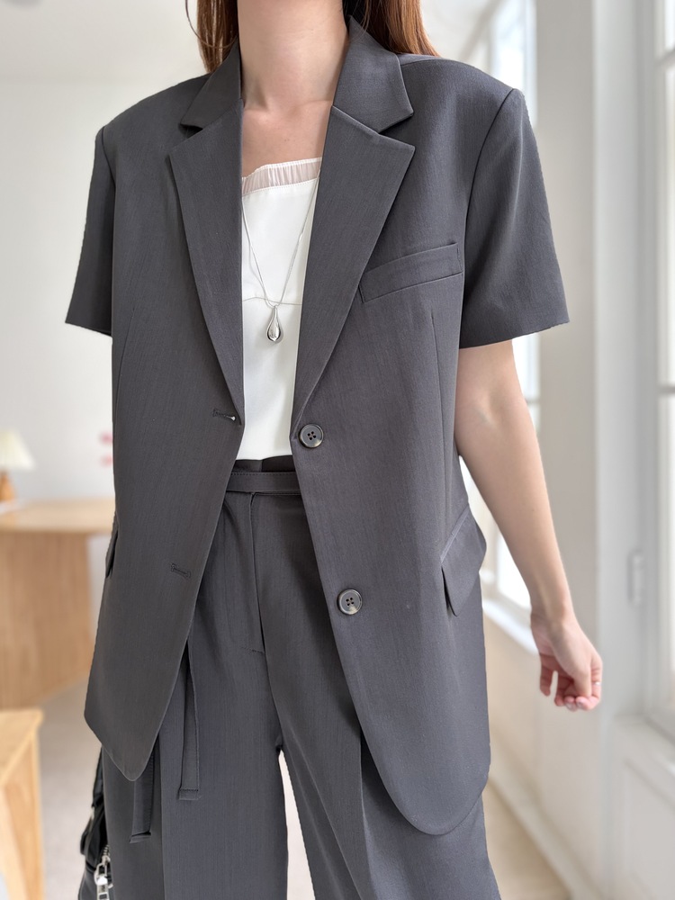 Aveline Relaxed Fit Blazer (Charcoal)