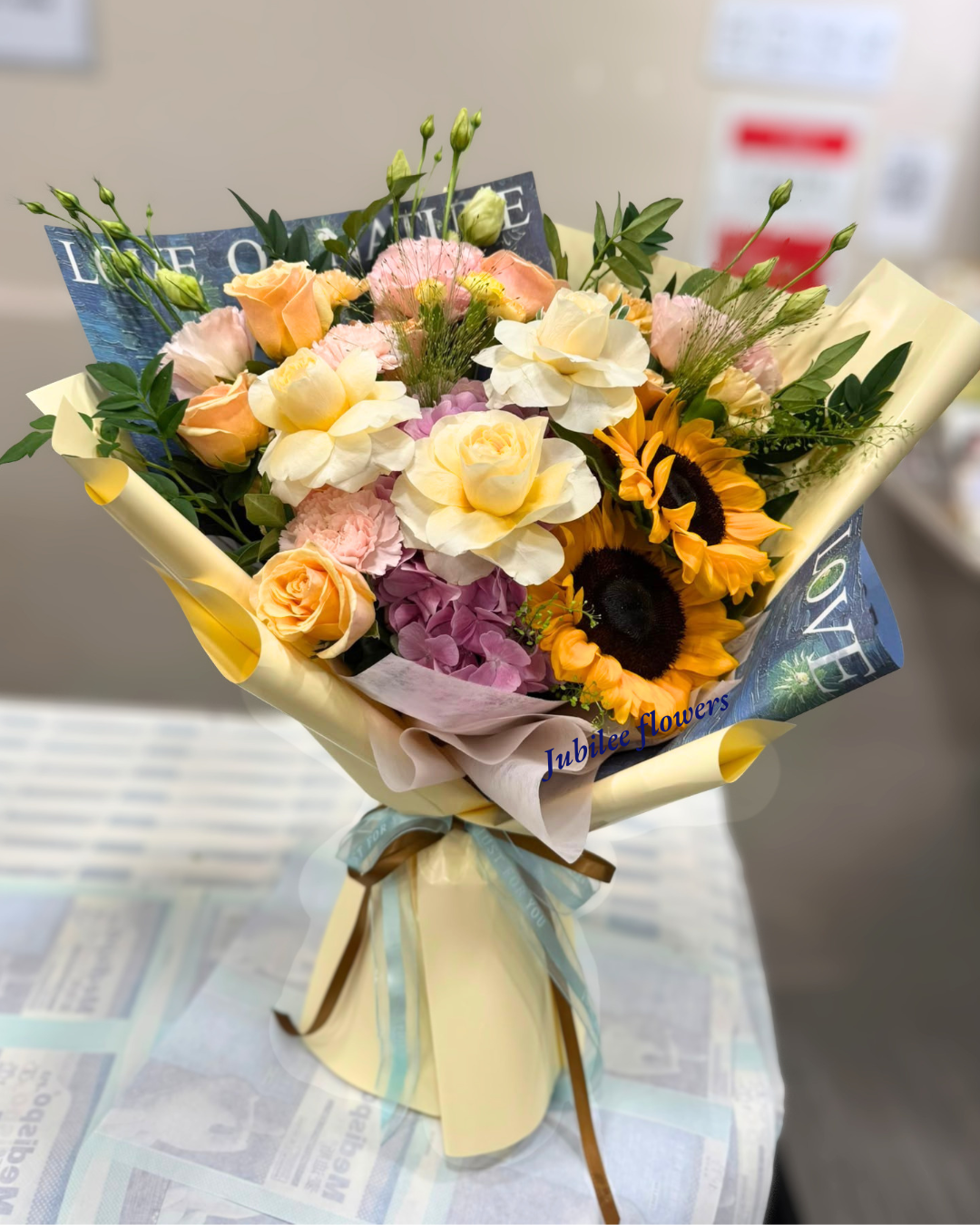 🌻向日葵 · 粉繡球 · 玫瑰花束