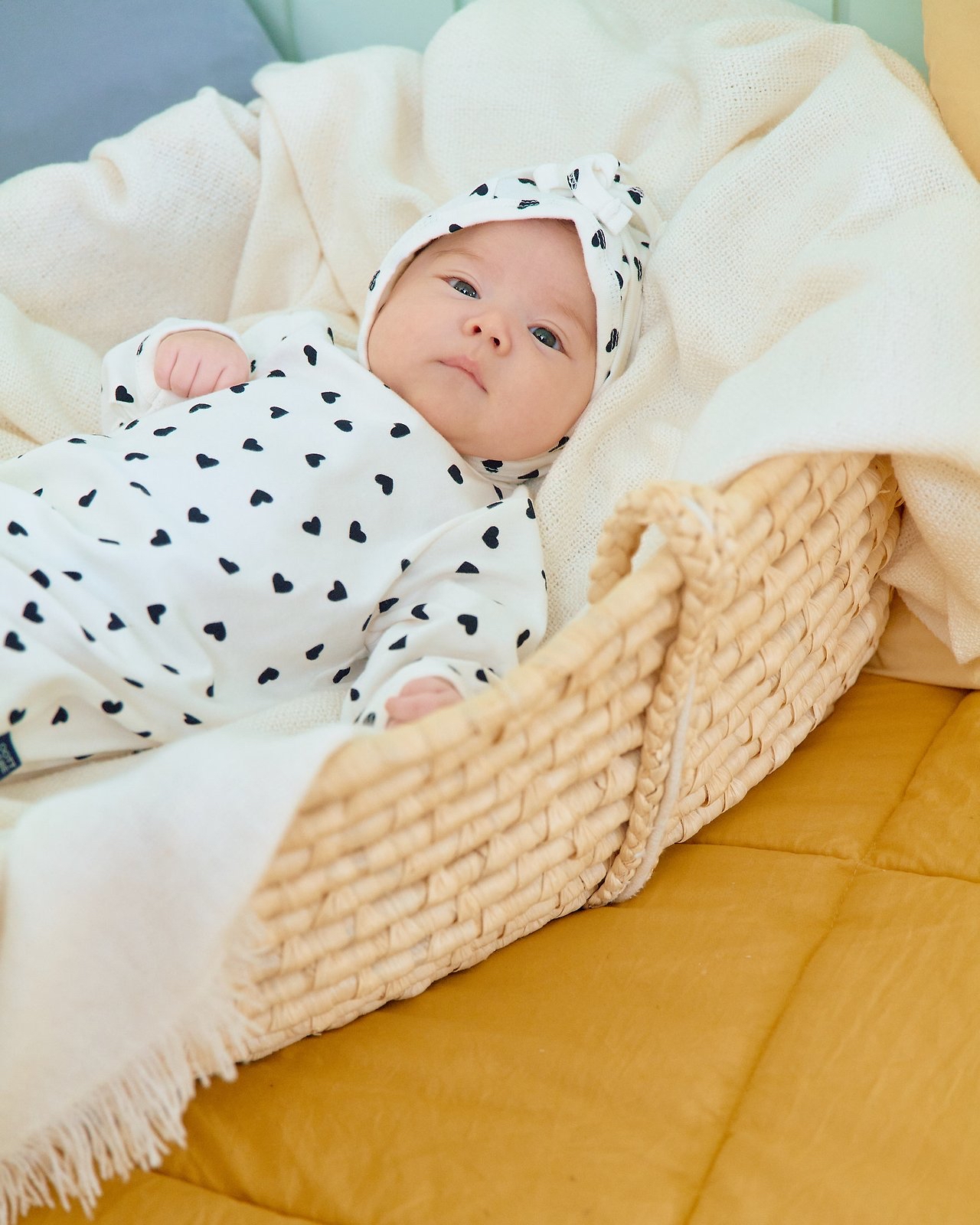 OOTT | (bebe) Petit Heart Full-Body Suit + Bonnet Set