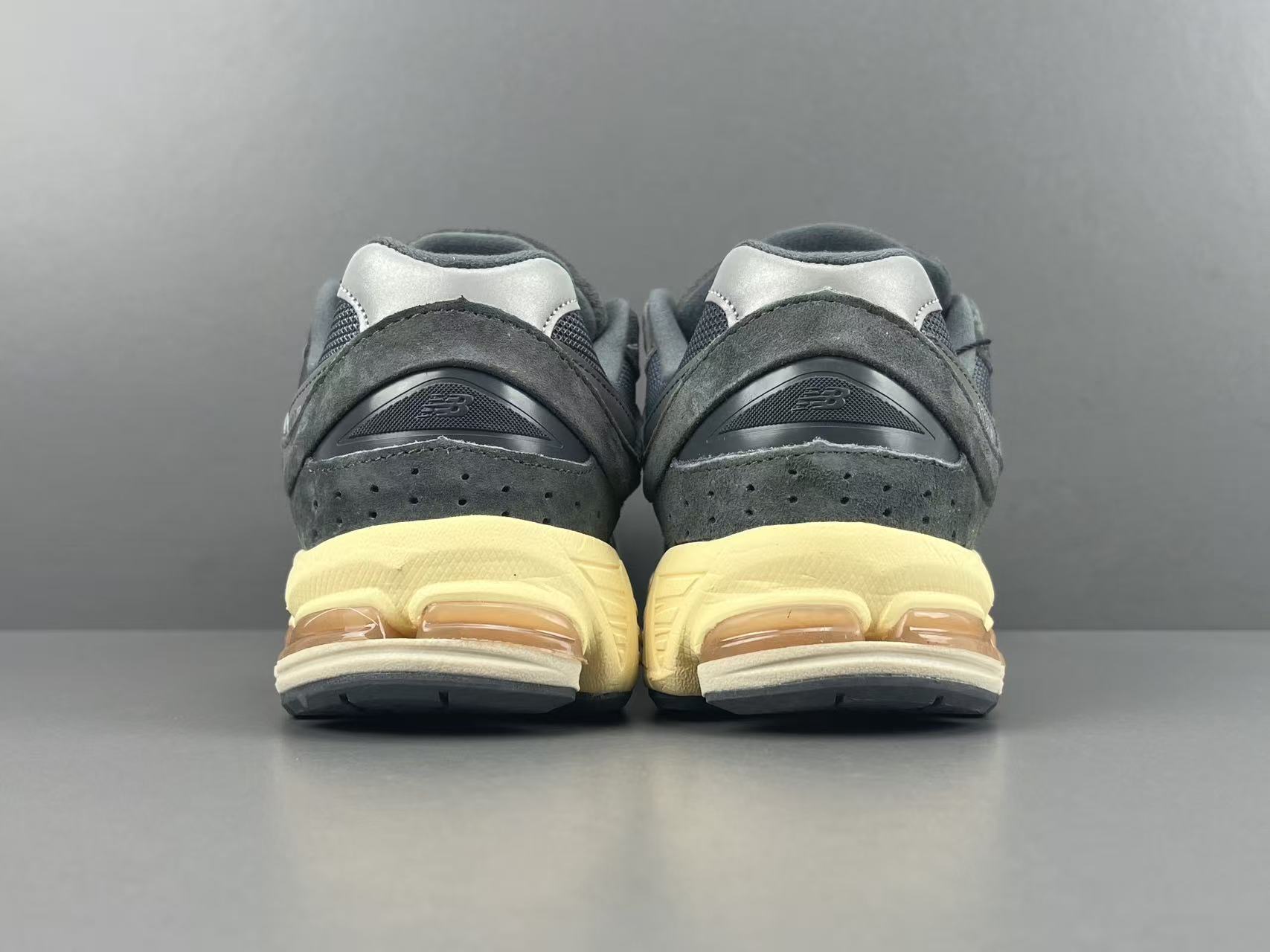 New Balance 2002R ML2002RHQ