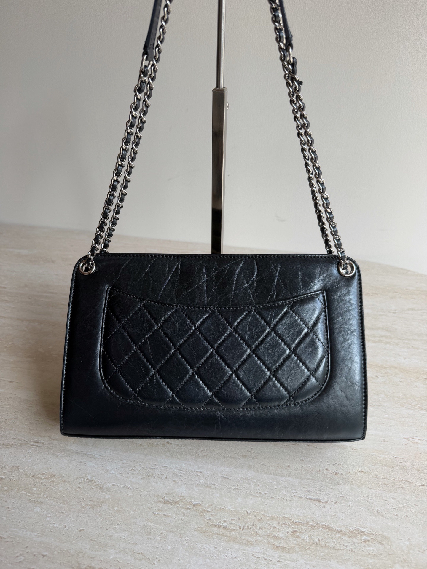 【預訂貨品】Chanel黑銀油蠟皮信封包