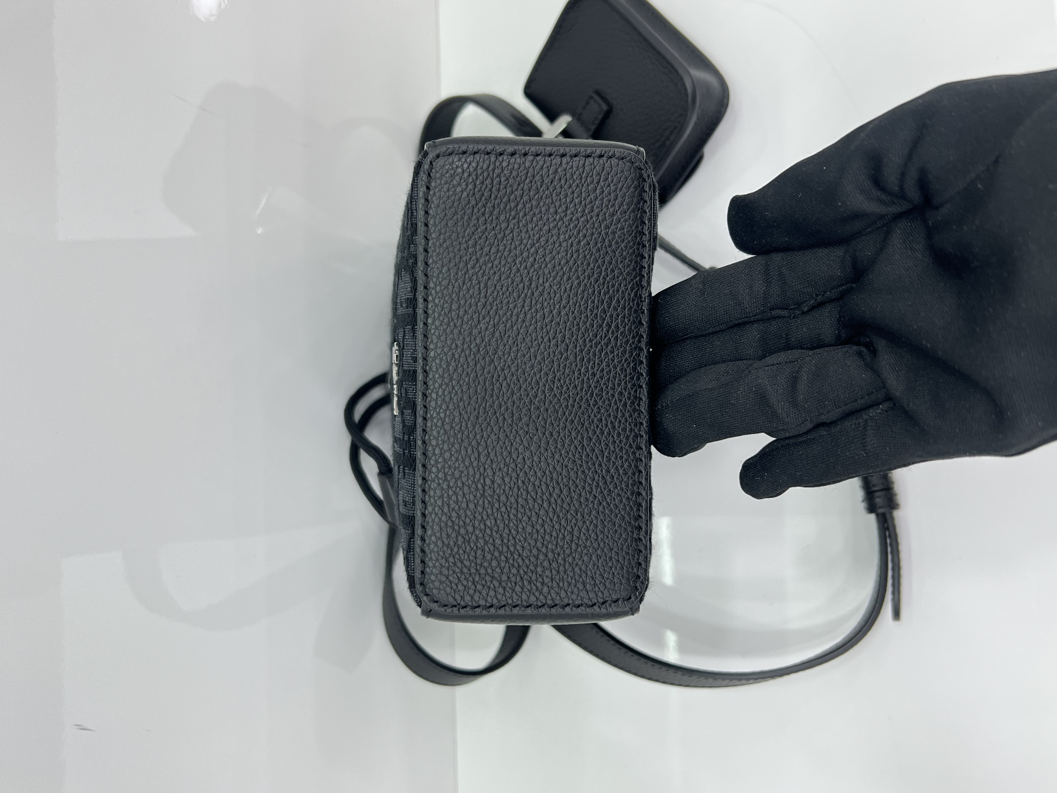 直播貨品 |  [1個-$100 2個-$300］EE16