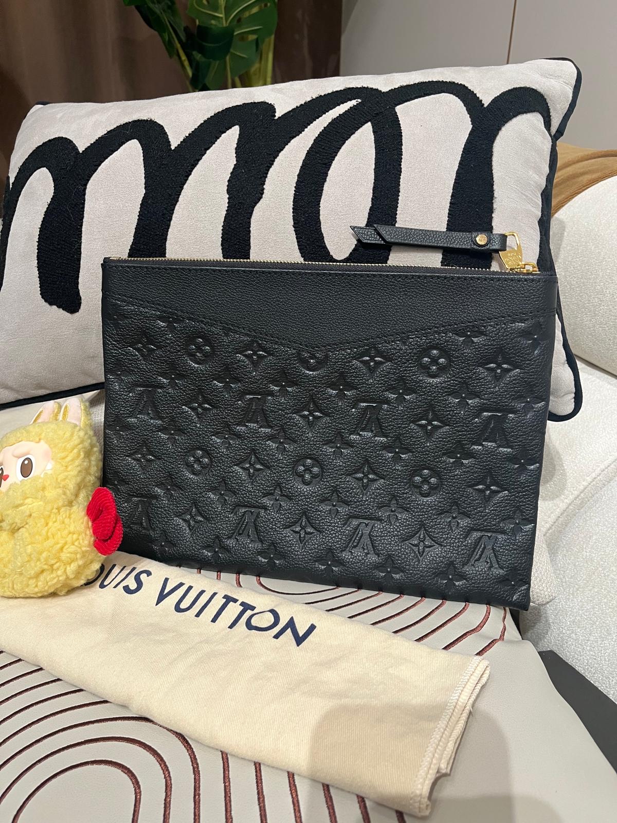 Lv Daily Pouch Monogram Empreinte Leather M62937 by Louis Vuitton 100%Authentic, unused 未使用品✅dust bag