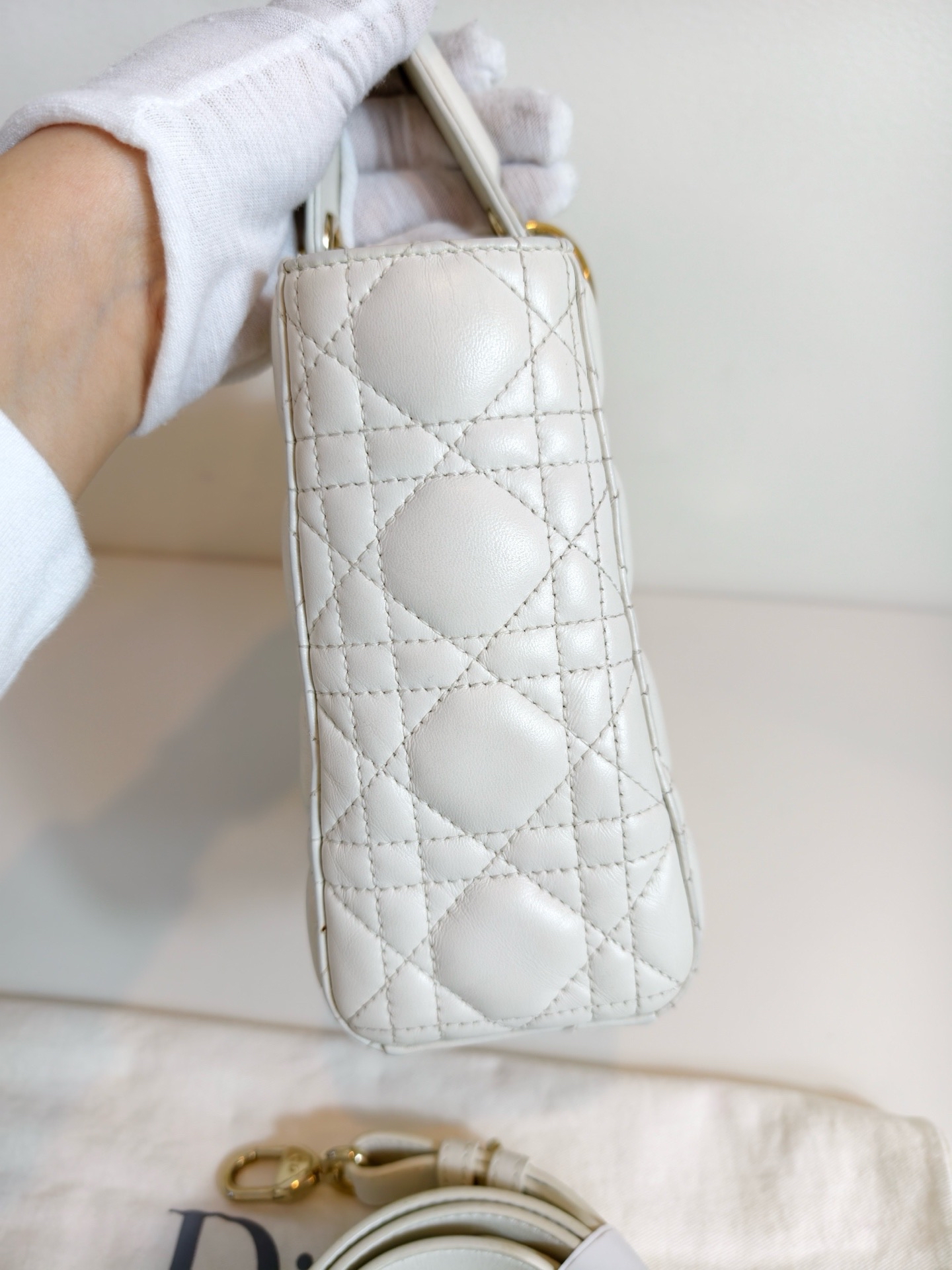 【預訂貨品】Dior Lady Dior 白色四格戴妃包