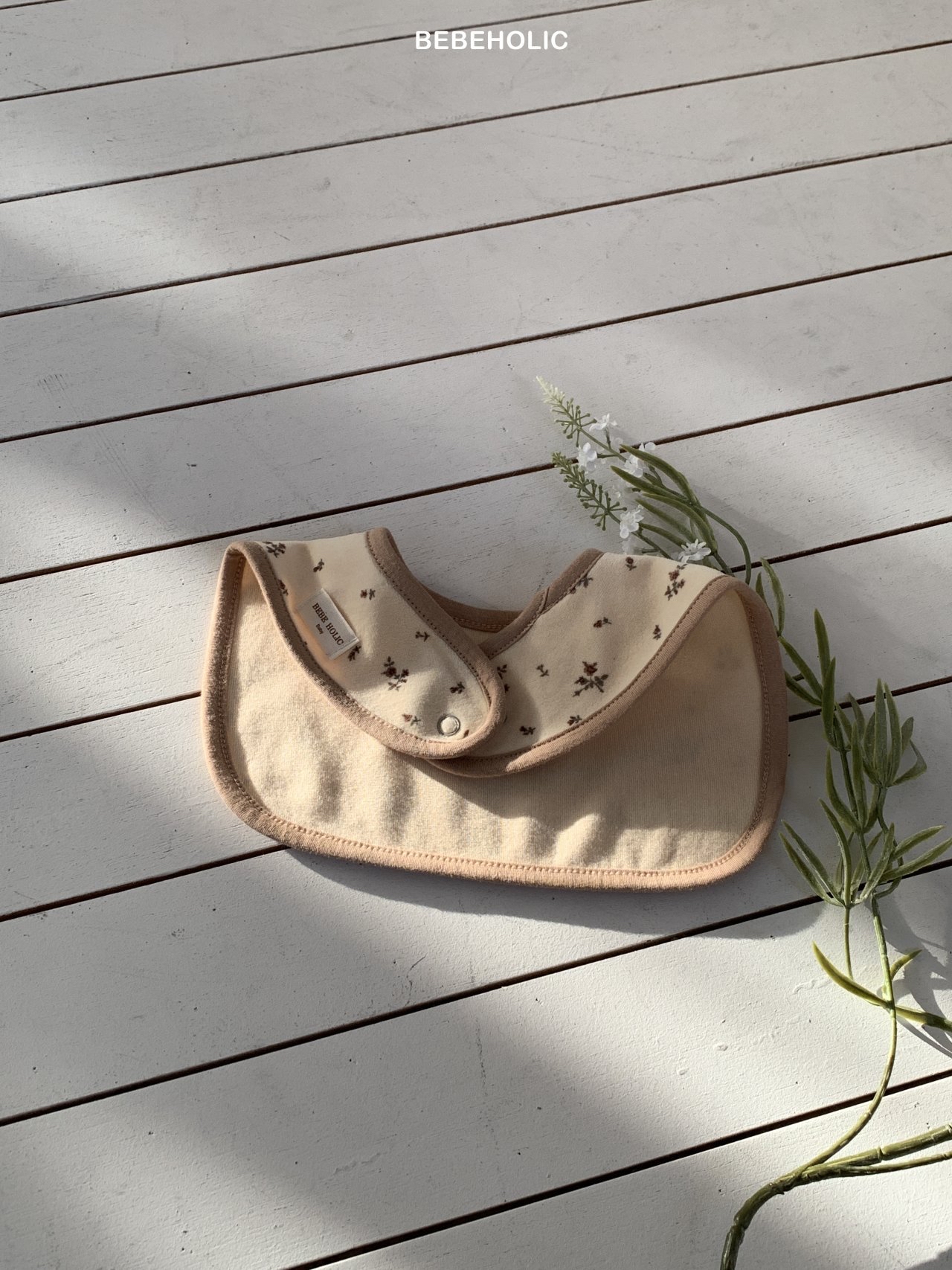 🌸預訂 韓國直送🌸🇰🇷BEBEHOLIC三色標籤碎花圍兜