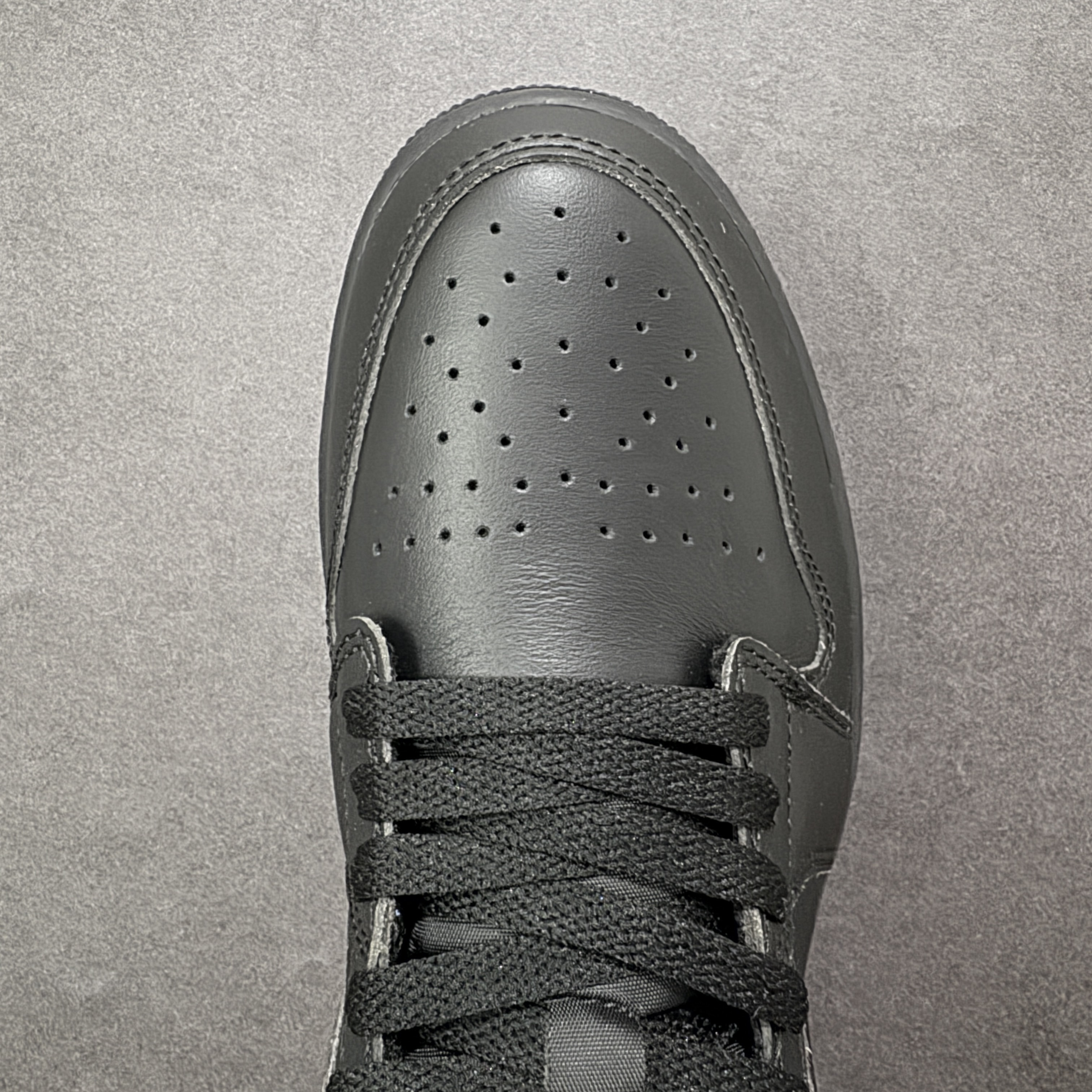 Nike Air Jordan 1 Low 553558-093