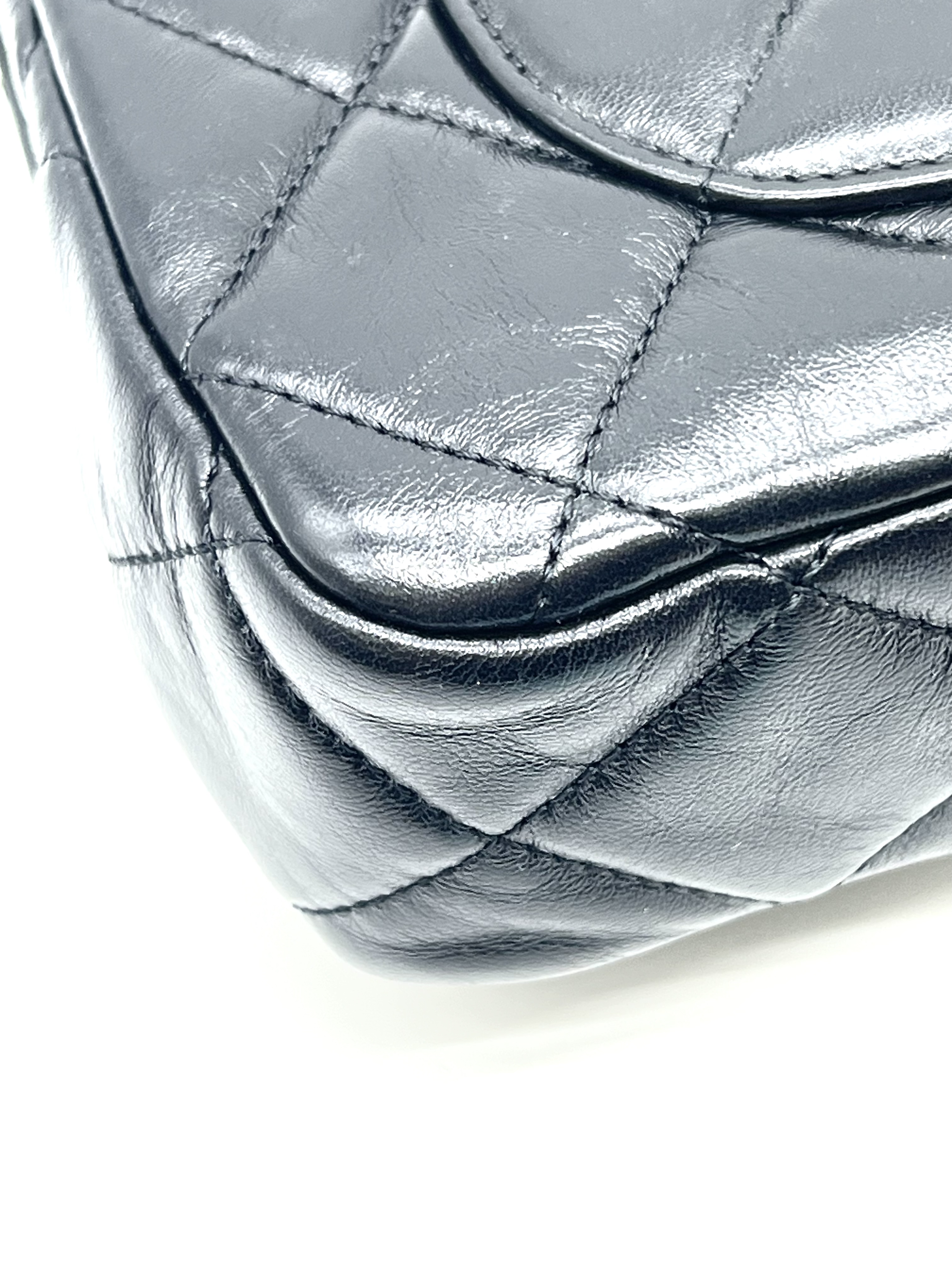 Pre-Owned CHANEL Flap Bag / Product Code: 26042219