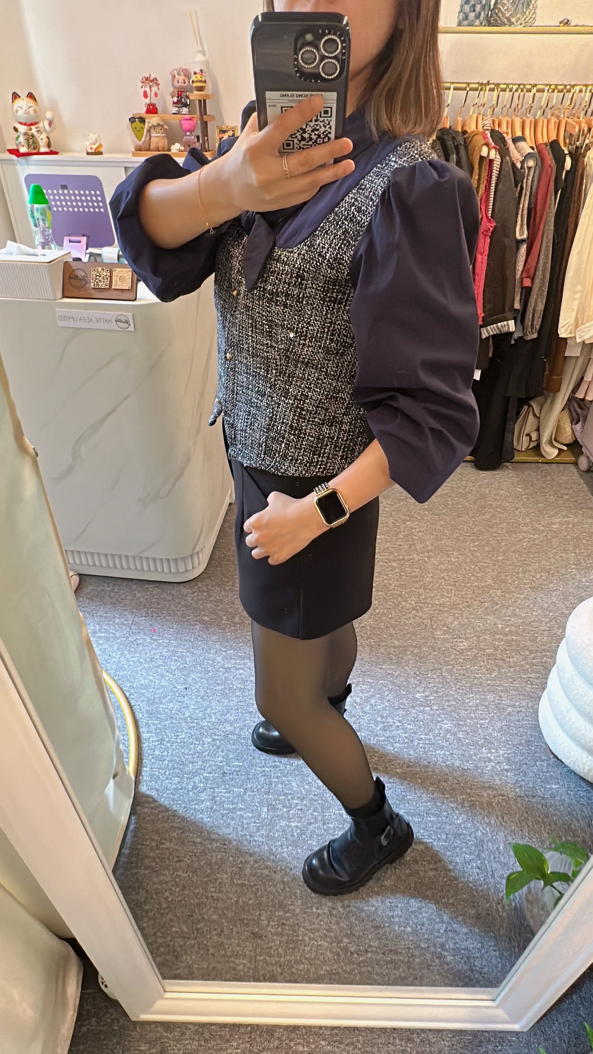 米白色／黑色假兩件V領綁帶長袖襯衫