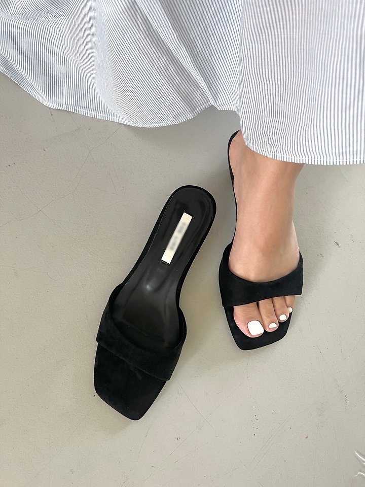 Suede Open-toe Sandals (3 colors)