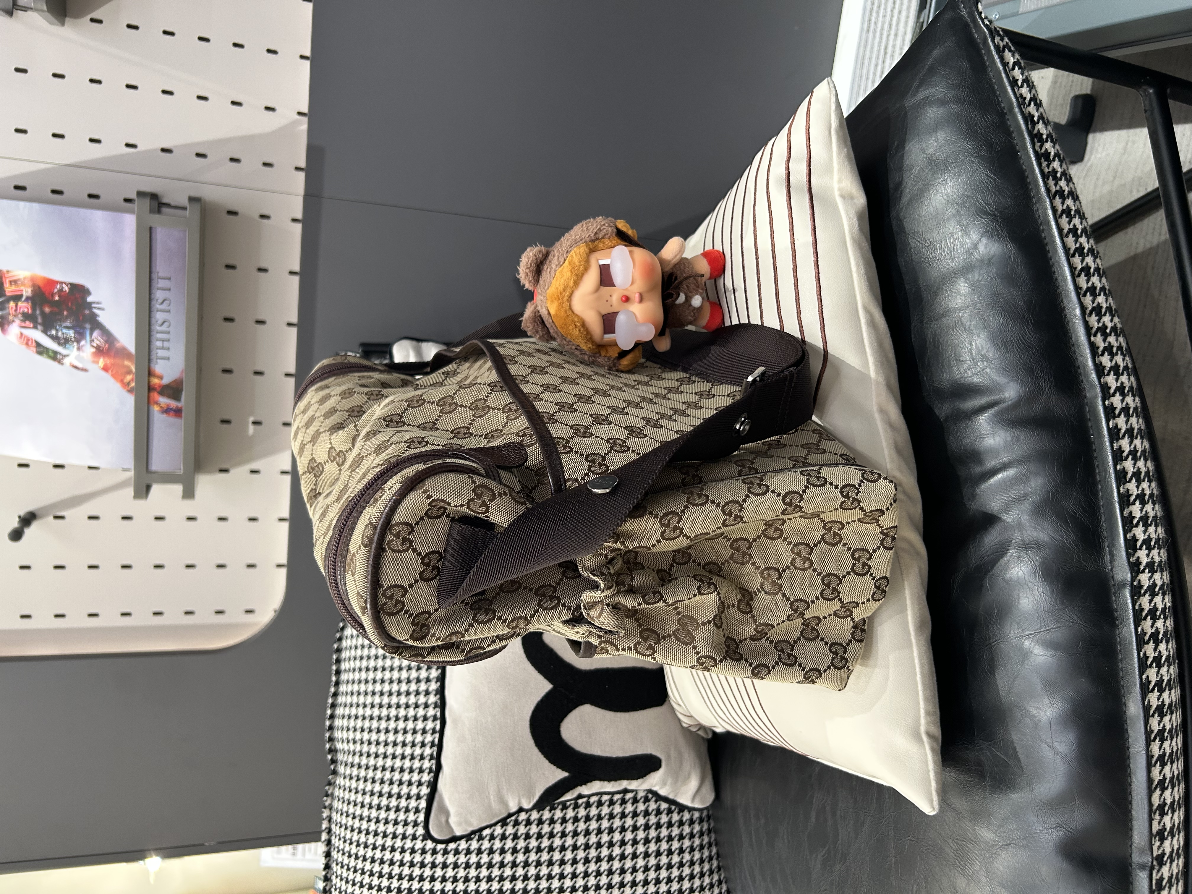 Gucci GG Crossbody bag 100%Authentic, 95%New