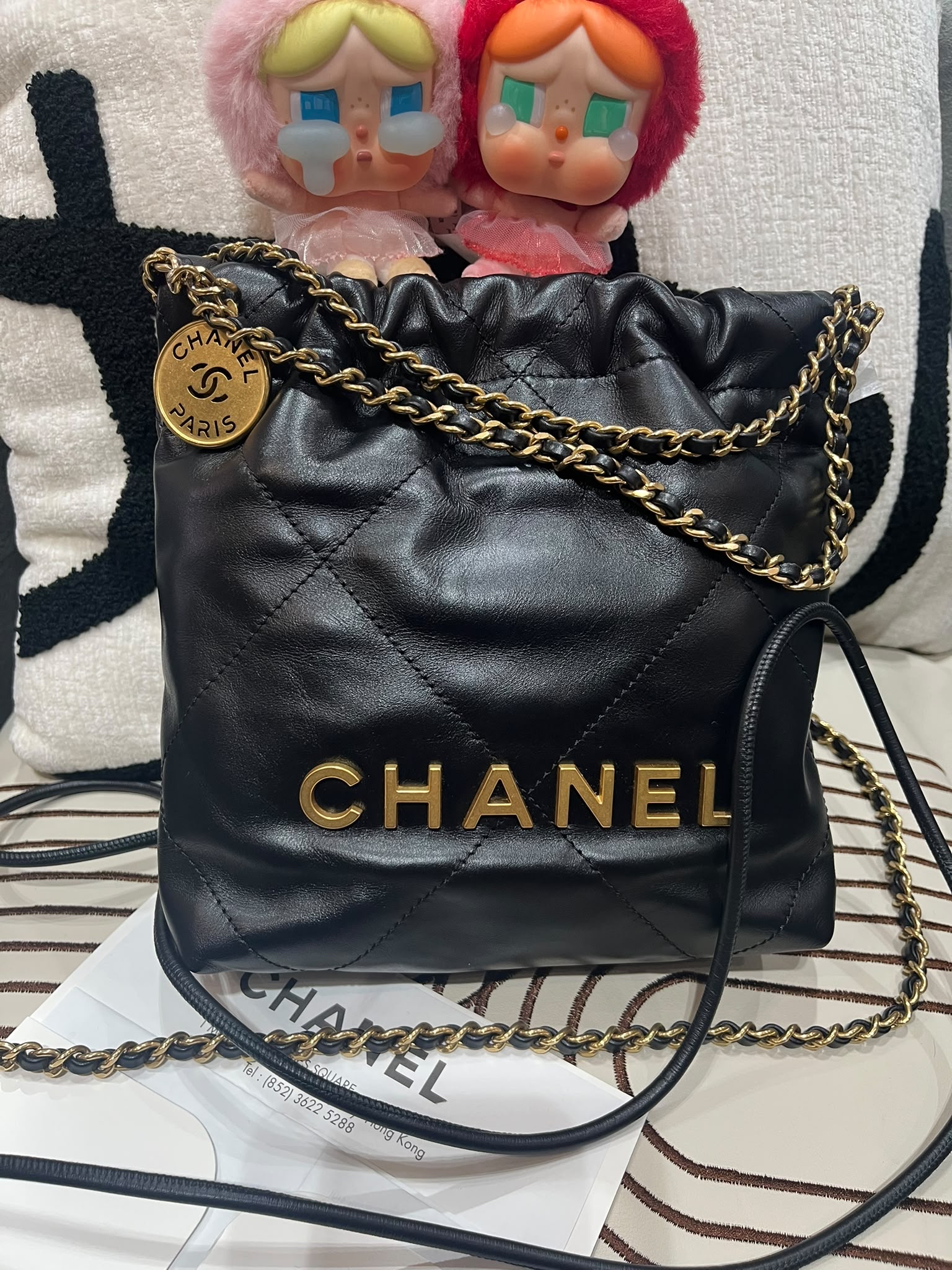 Chanel 22 Mini 黑金 Calfskin  100%Authentic, 98%New  ✅收據✅晶片✅Dust bag✅Box 