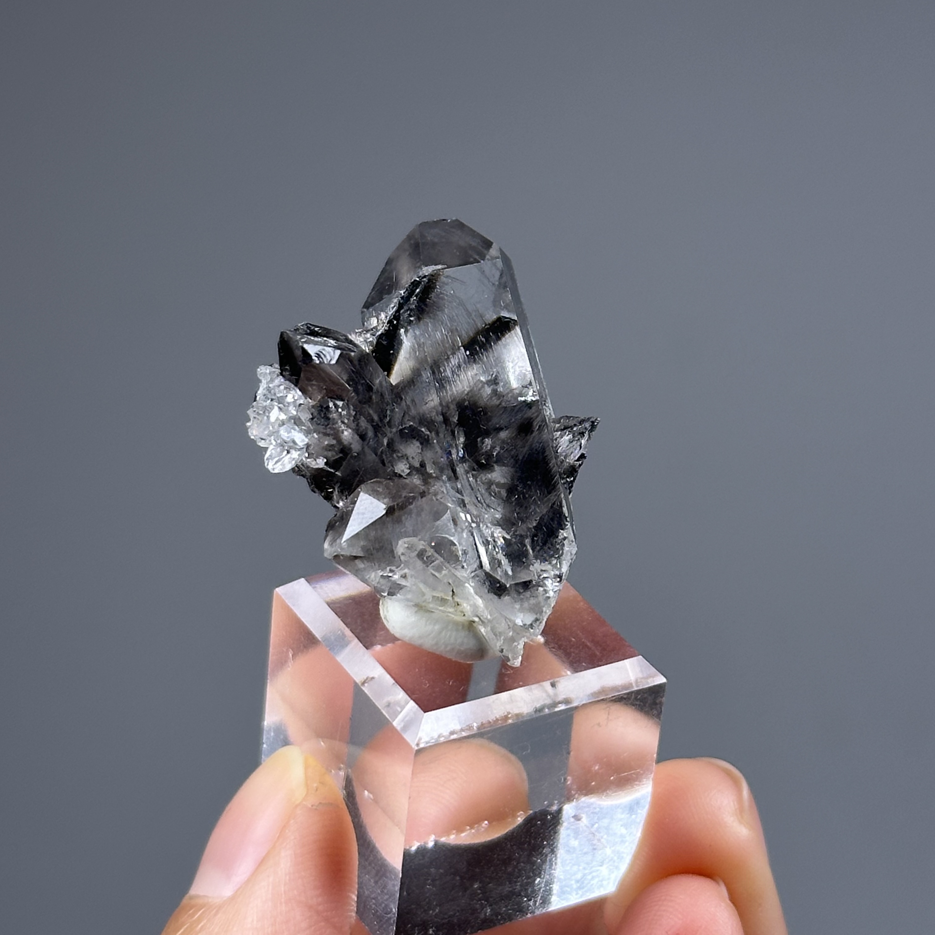 黑銀鈦水晶簇 - Brookite and Rutile Quartz | RU015