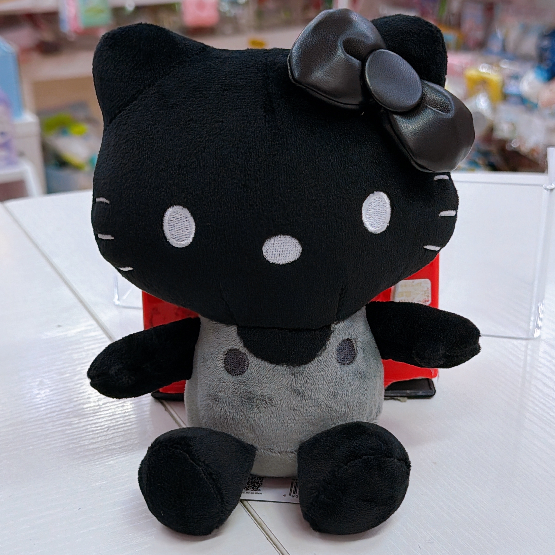 日本直送sanrio新系列全黑公仔