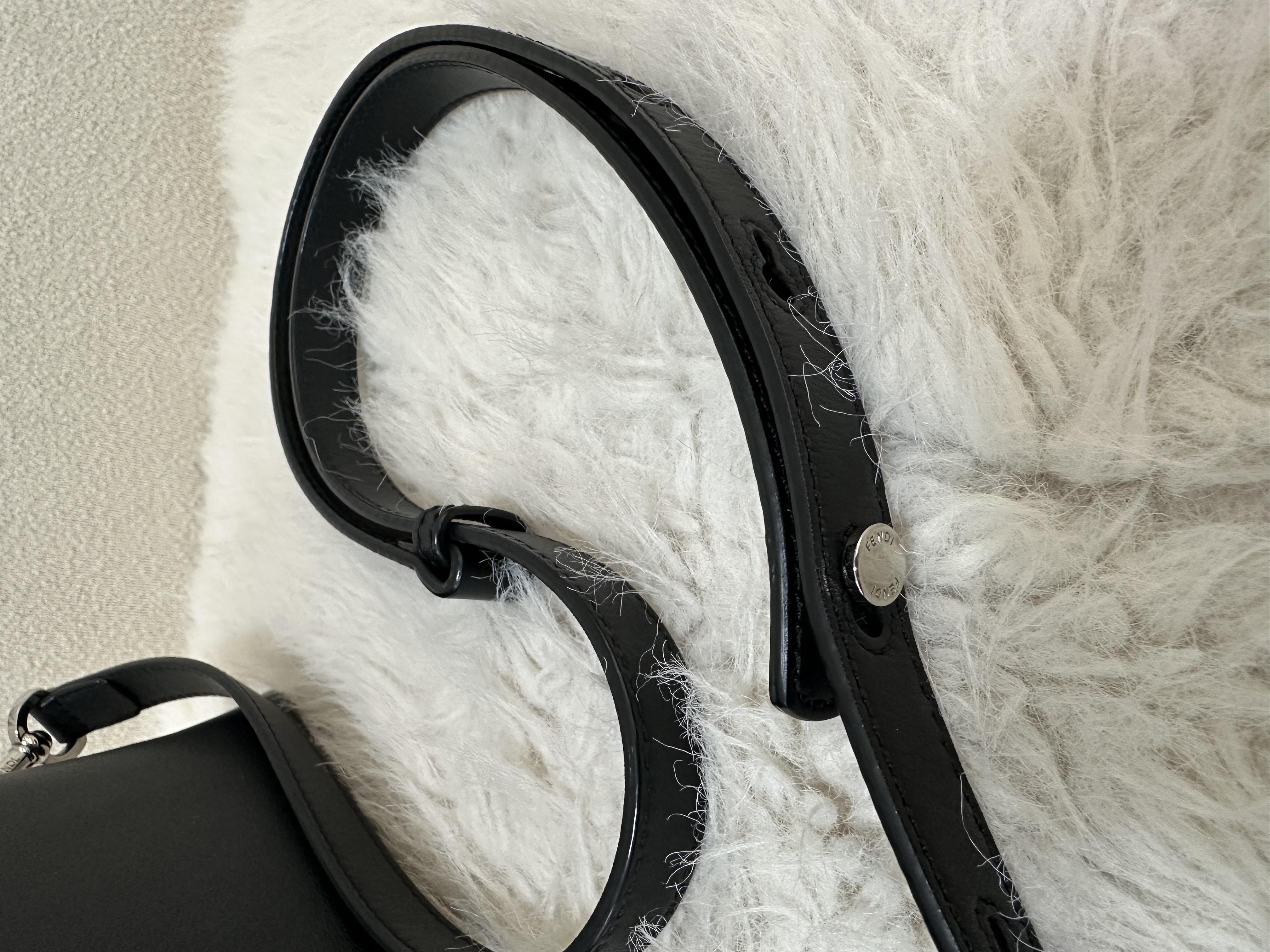 Pre-owned FENDI SHOULDER BAG/ Product Code: 26031011