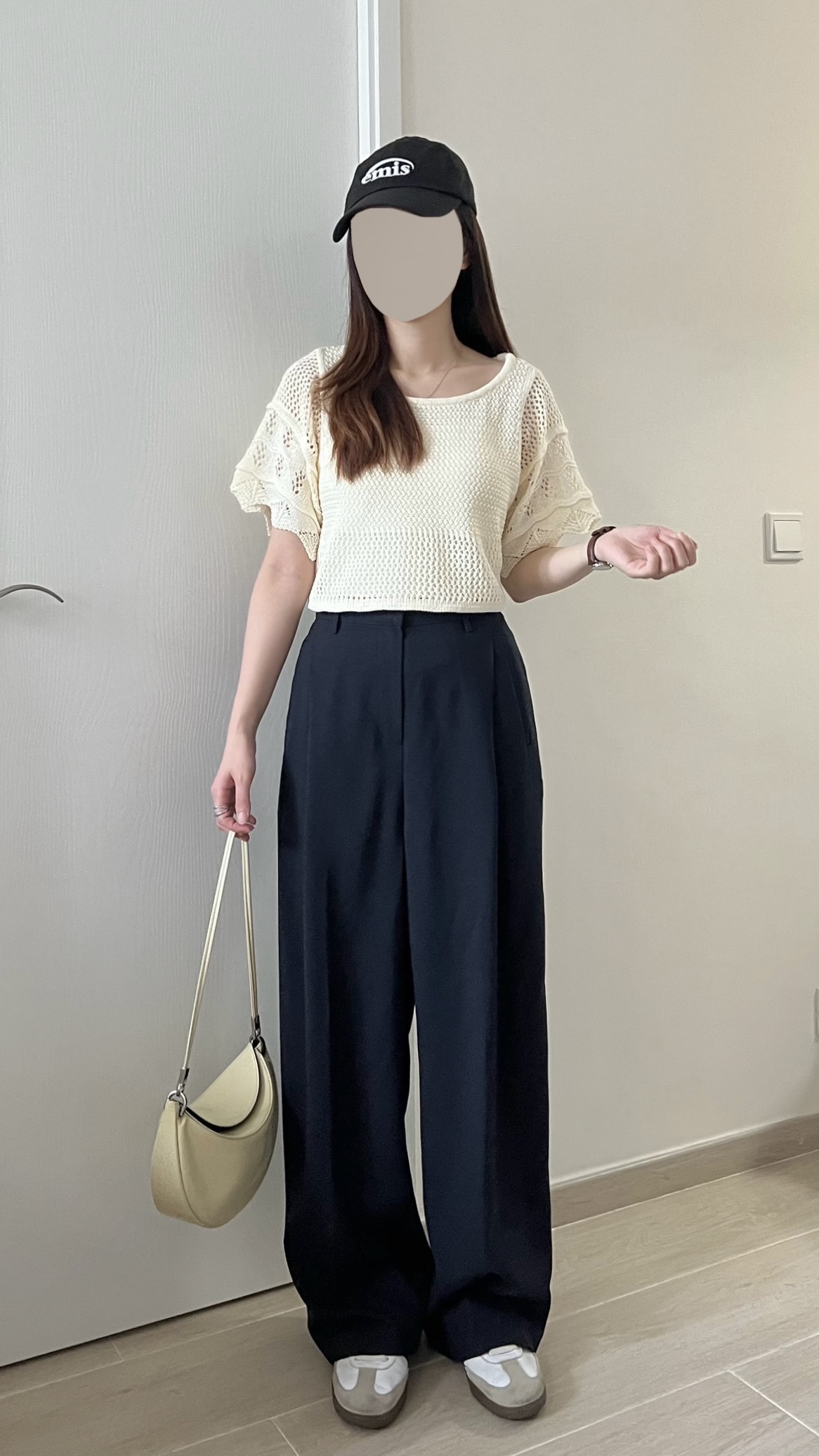 甜價鏤空花邊針織上衣 包容度大 現貨