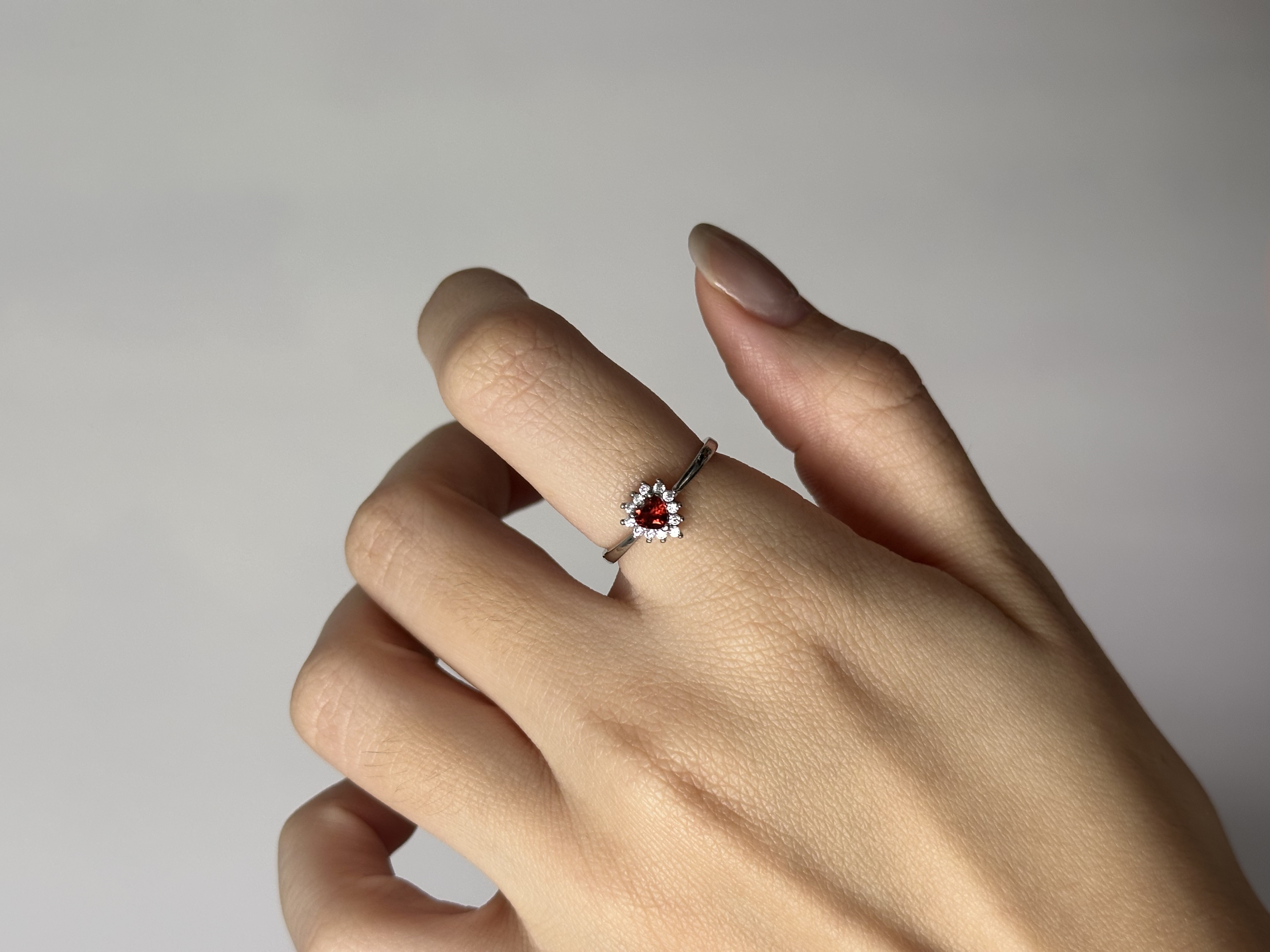 石榴石戒指 ｜ Garnet Ring 
