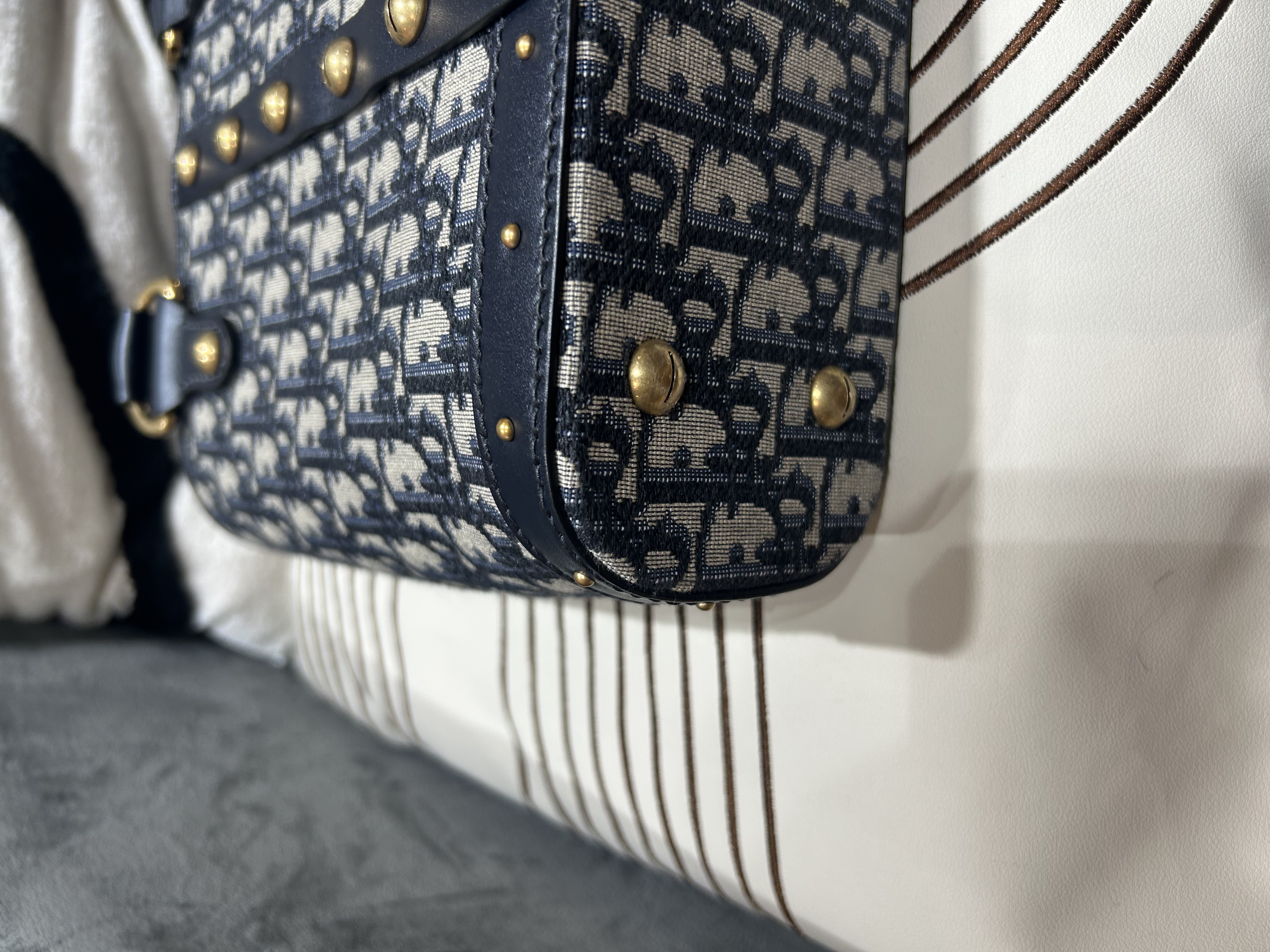 Dior 2Way Bag 100%Authentic, 99%New ✅Dust bag