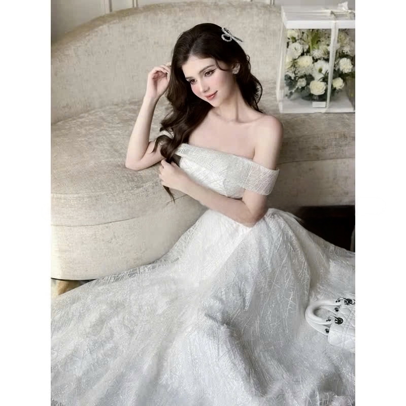白色全蕾丝露肩連身裙（带胸贴）