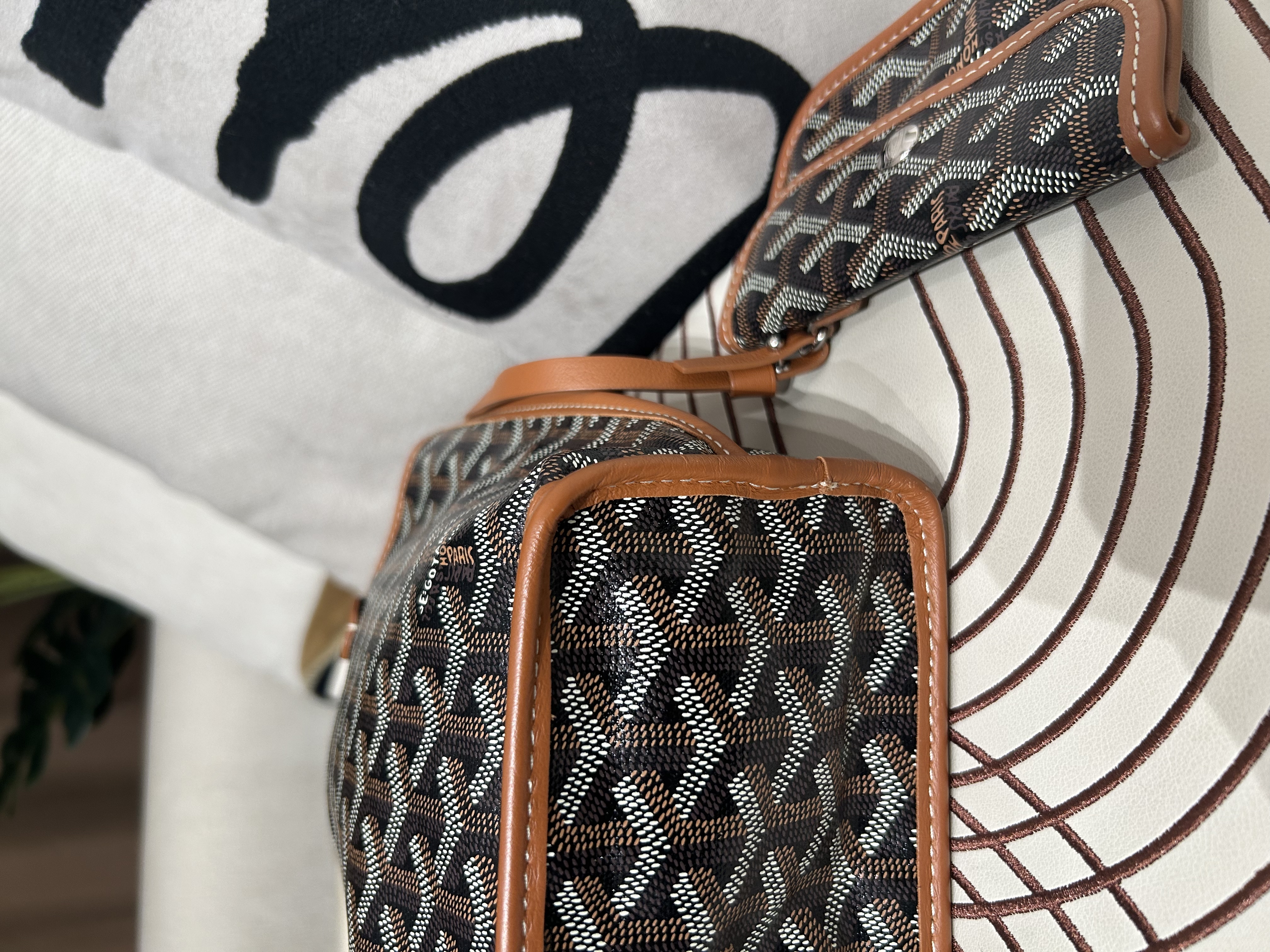 Goyard Anjou Mini Tan 100%Authentic, 98%New ✅Dust bag
