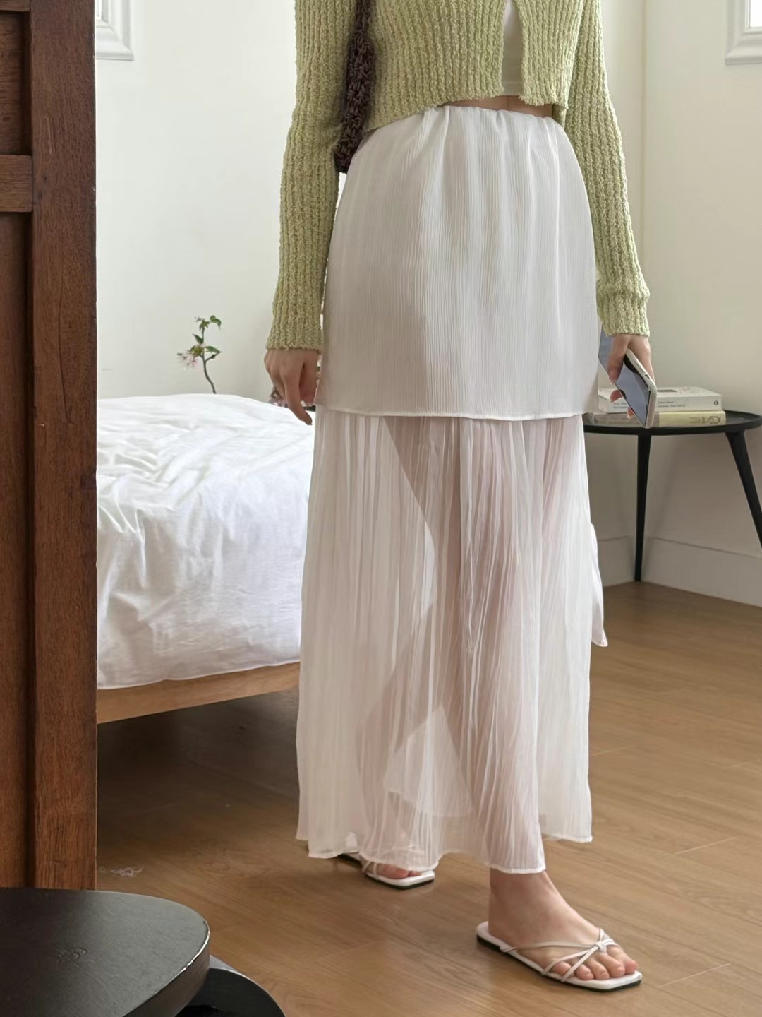 Tie-Front Mesh Camisole & Sheer Pleated Maxi Skirt Set ‖ 绑带网纱拼接吊带上衣＋半透百褶长裙套装 KR0612703