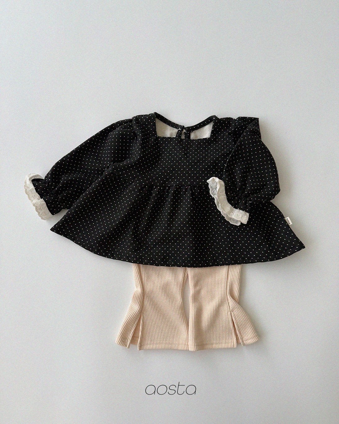 Aosta | [Milk Dot Blouse]