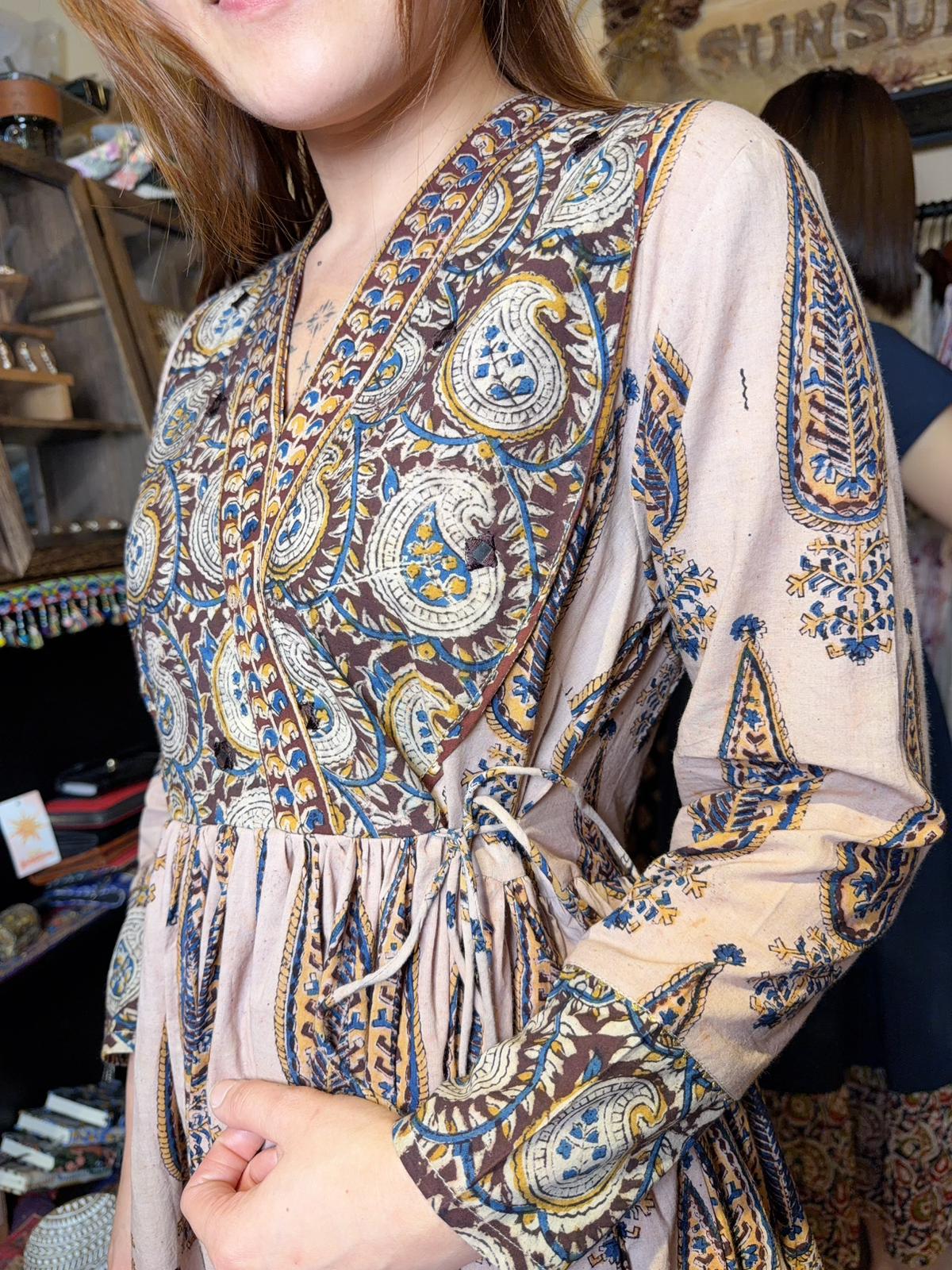 Light Choco Authenic Cotton Print OP 46.5" #1526