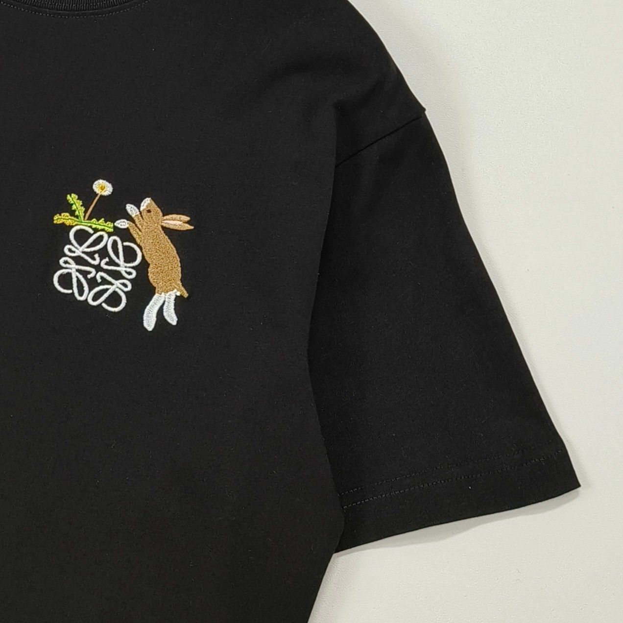 Loe兔仔刺繡logo短袖Tee