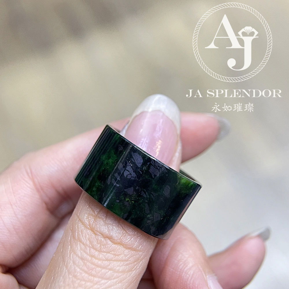 JN-2675 天然翡翠A玉 特色黑花青翡翠扳指