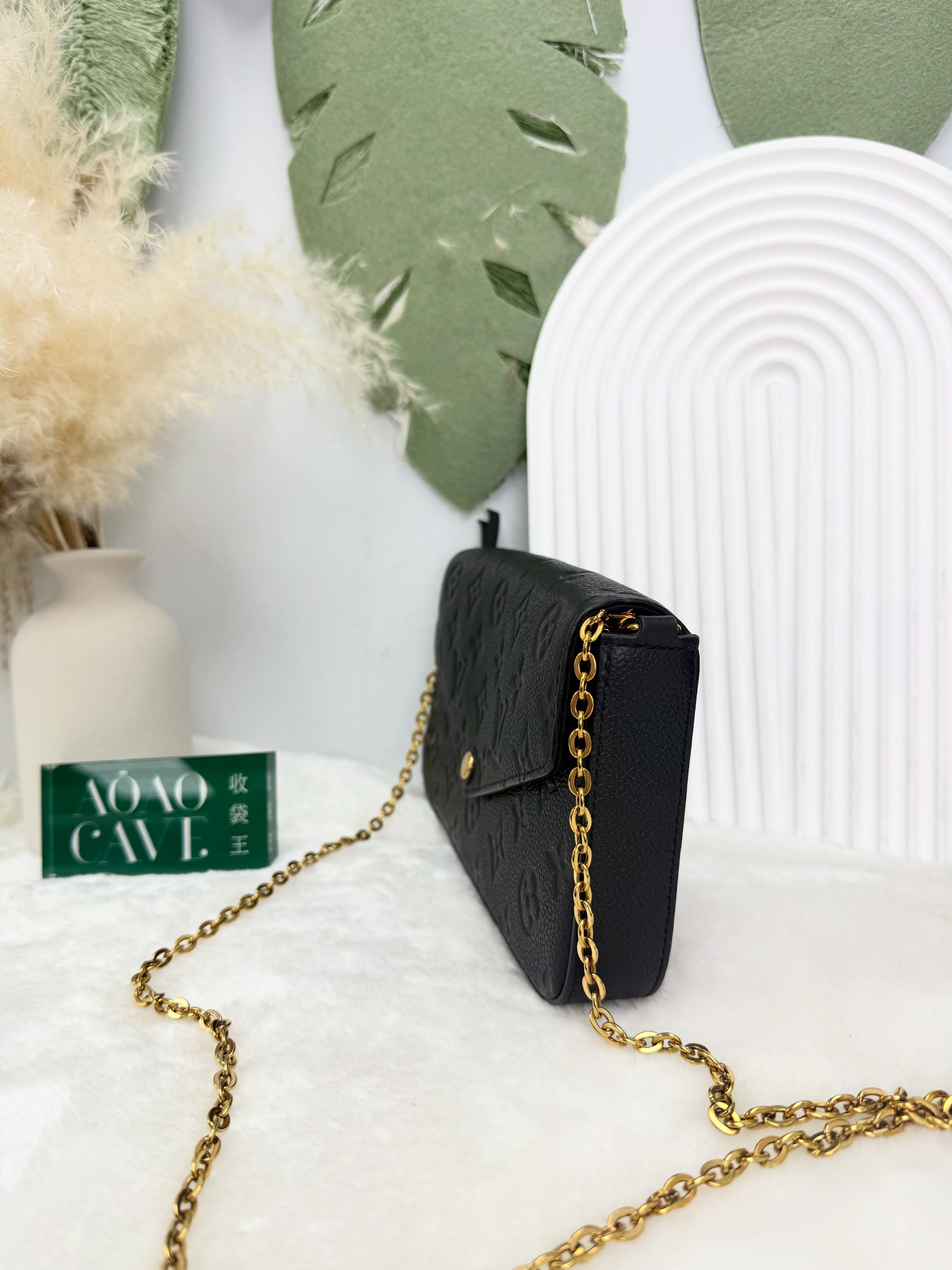 Lv👜 PRE OWNED 🛍️黑色壓紋三合一WOC 🖤有子袋  晶片款🖤 