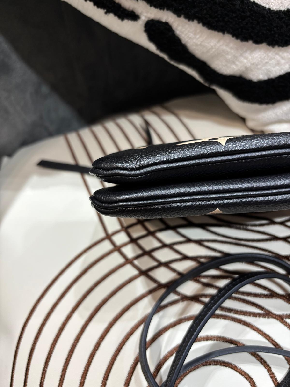 Lv Pochette Double Zipped Giant calfskin 100%Authentict,98%new✅dust bag 
