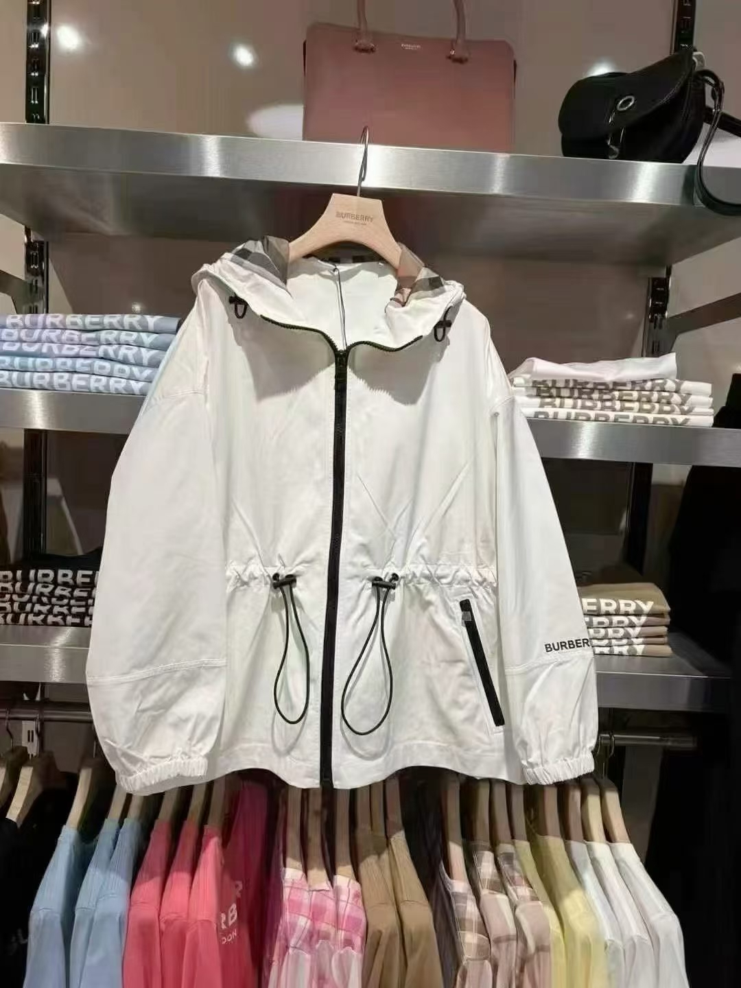 Burberry 白色風褸