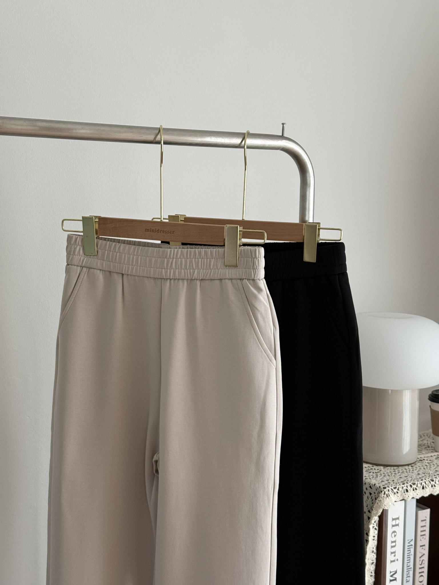 Jovy Straight Leg Pants | Black