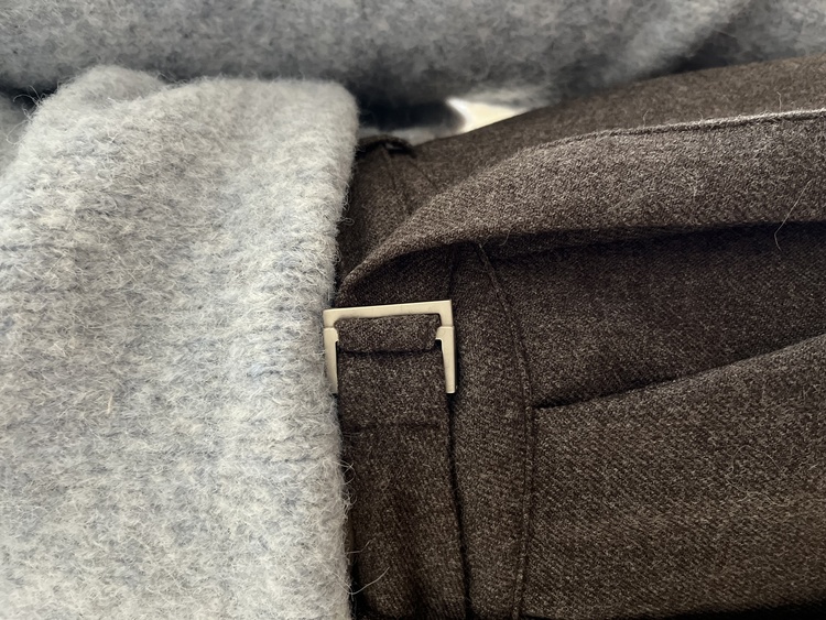 Warm-Tone Buckle Drape Slacks (Brown)