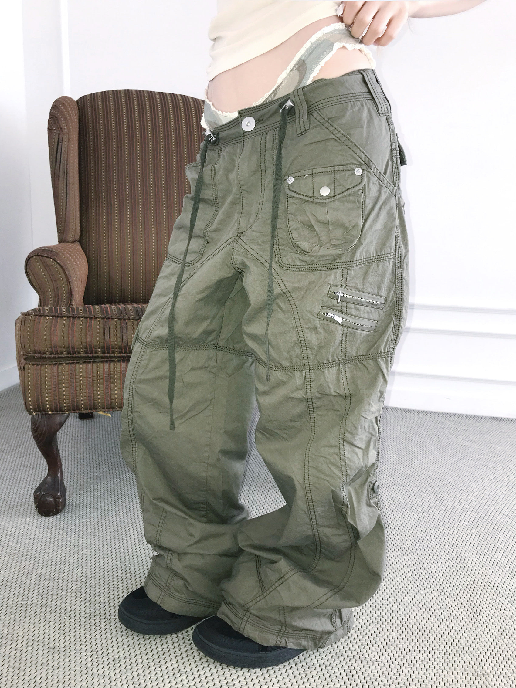 Retro Low-Rise Loose Cargo Pants