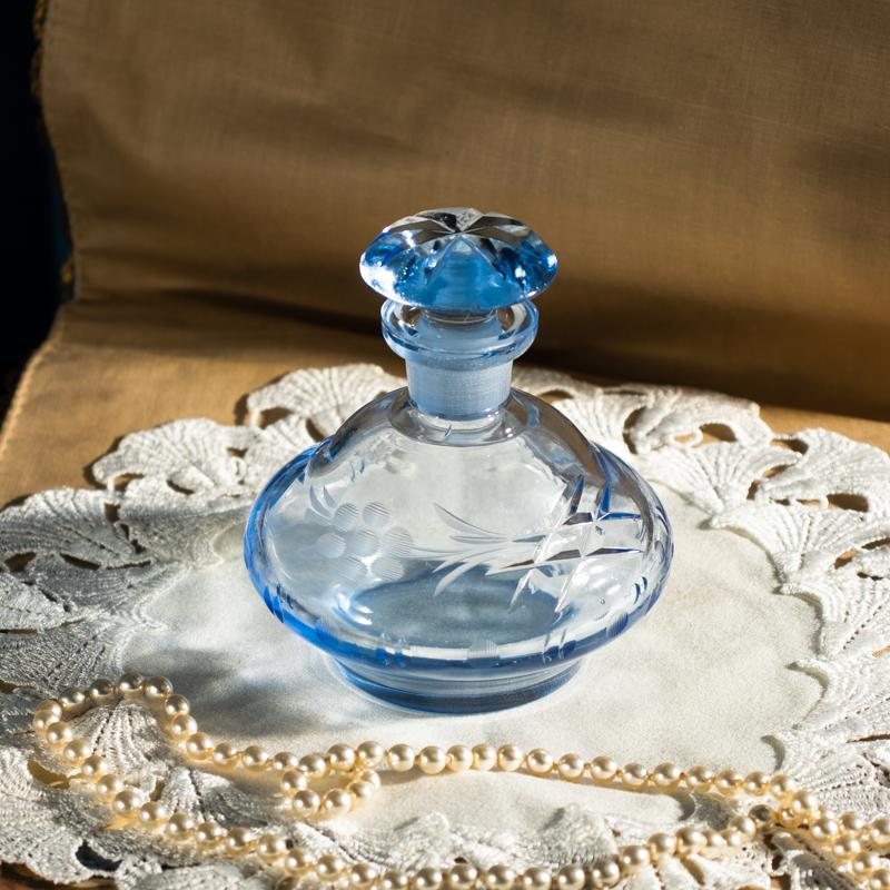 Vintage Mid-Century German Etched Pattern Glass Dressing Table Set - Tray , Powder Box & Perfume bottle (MW018)