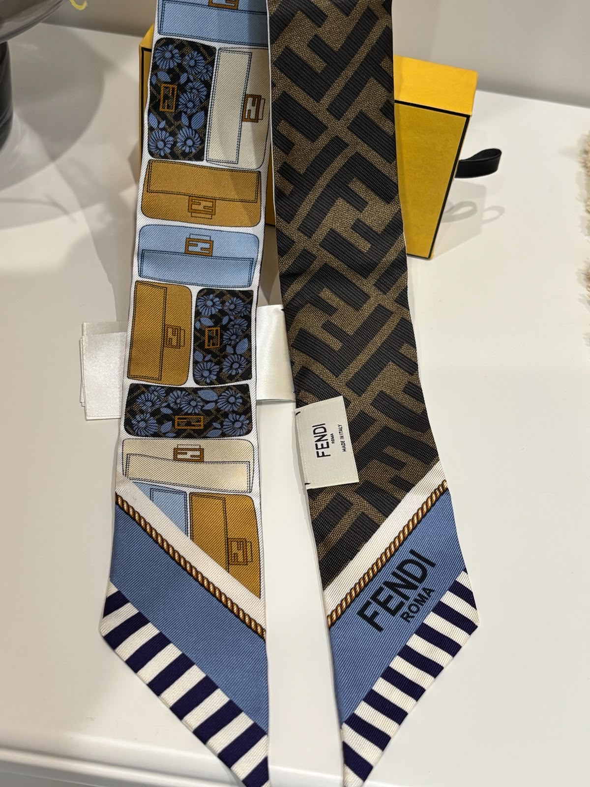FENDI TWILLY SCARF 118x5cm silk 100%Authentic, 未使用品✅box