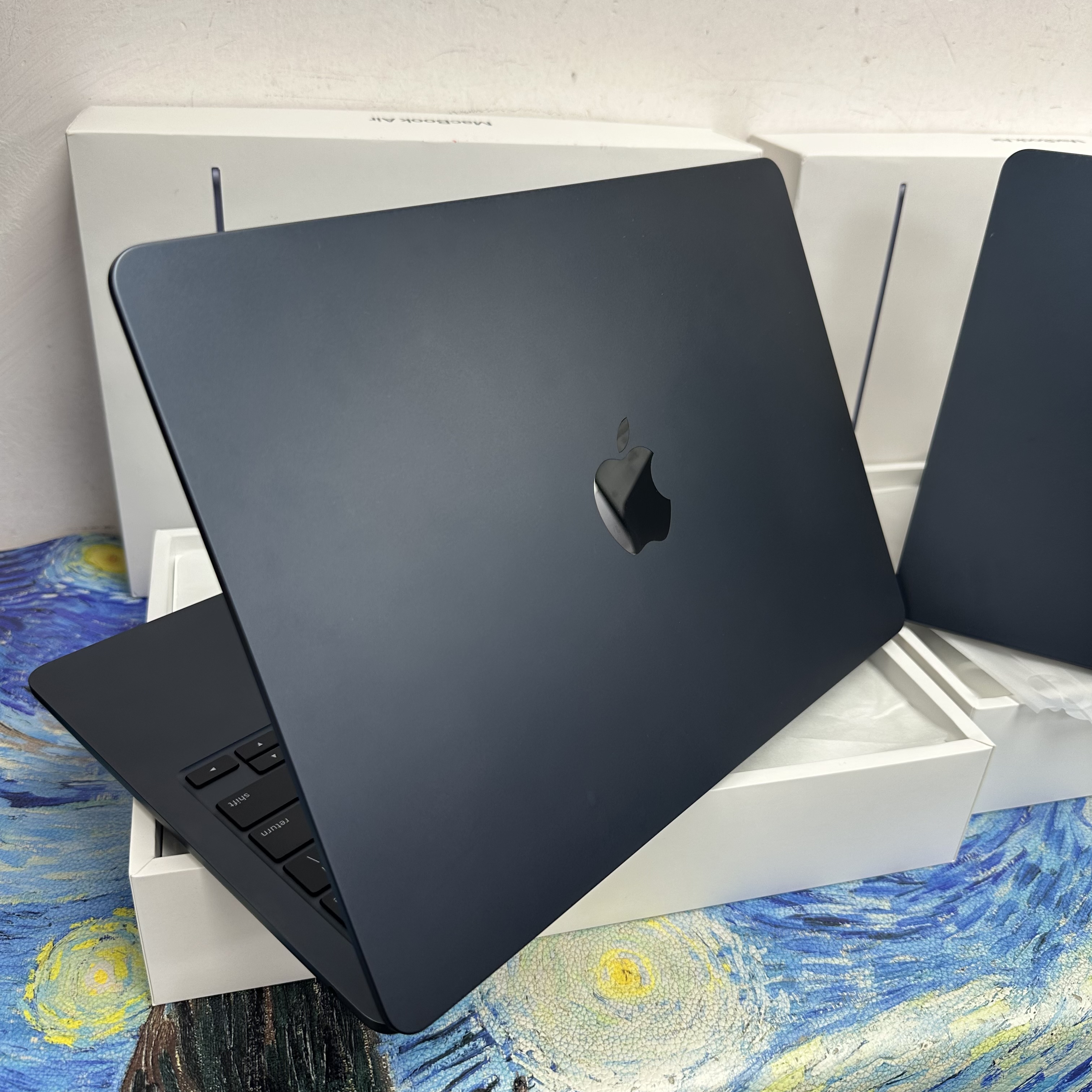 APPLE  MacBook Air M2 2023 M2 CPU/16GB Ram/1TB SSD/10核心GPU/Liquid Retina Mon/13.6吋/ 藍色/ Gaming Laptop / Notebook/ PC / Laptop / MacbookAir / MacBook Pro / MacBookPro /