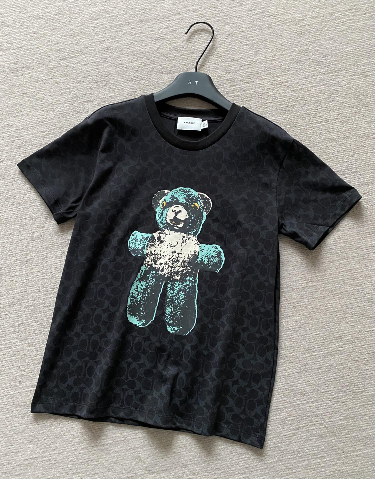 🔥【爆紅款｜C''oach 黑色滿印熊塗鴉Tee