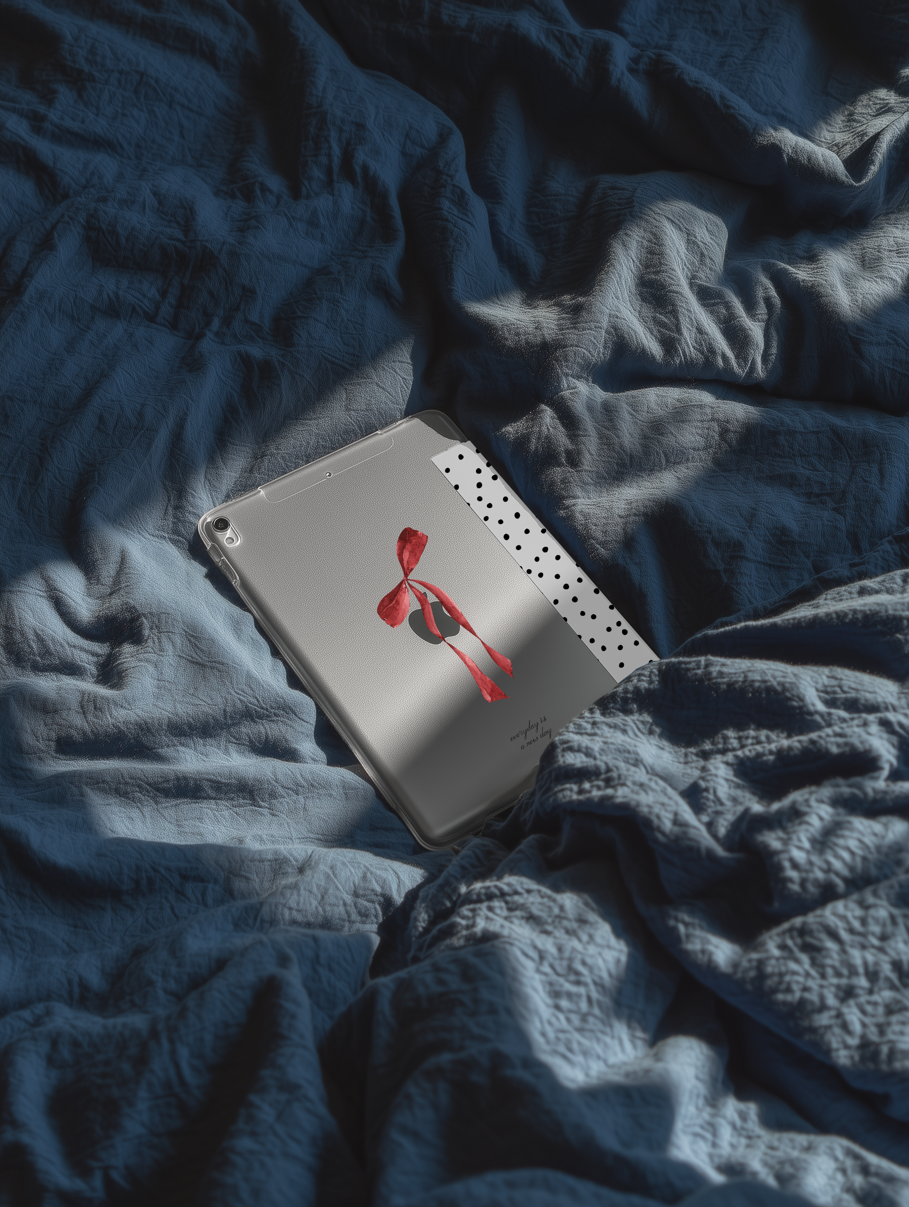 【Rosé Parisien Bow with Dots】透明磨砂書本式 iPad Case