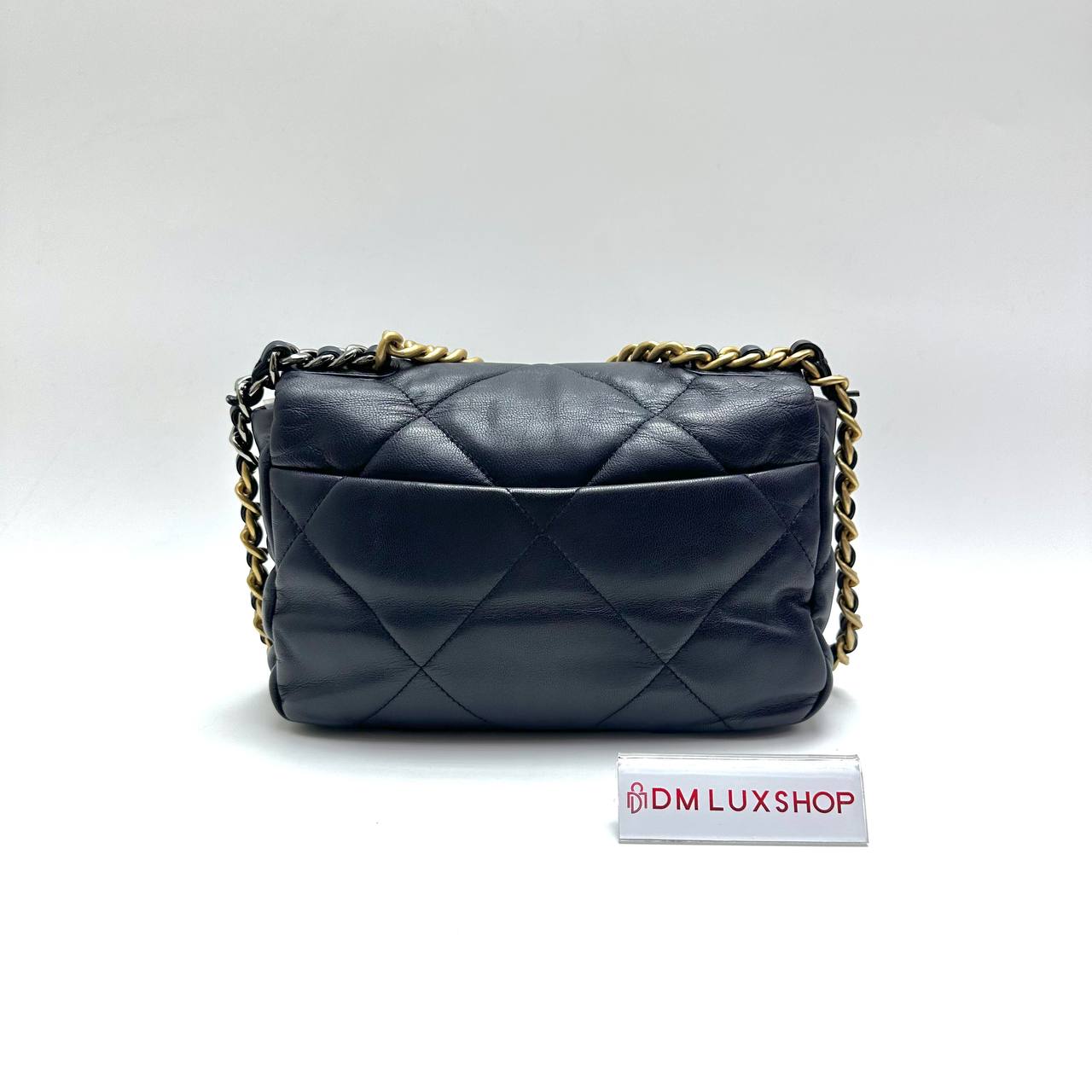 Chanel 19 Navy GHW (Serial 30, Y: 2020)