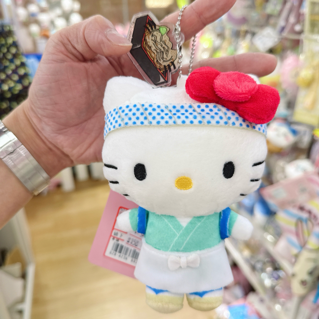 日本限定版Hello Kitty廚師造型公仔掛飾